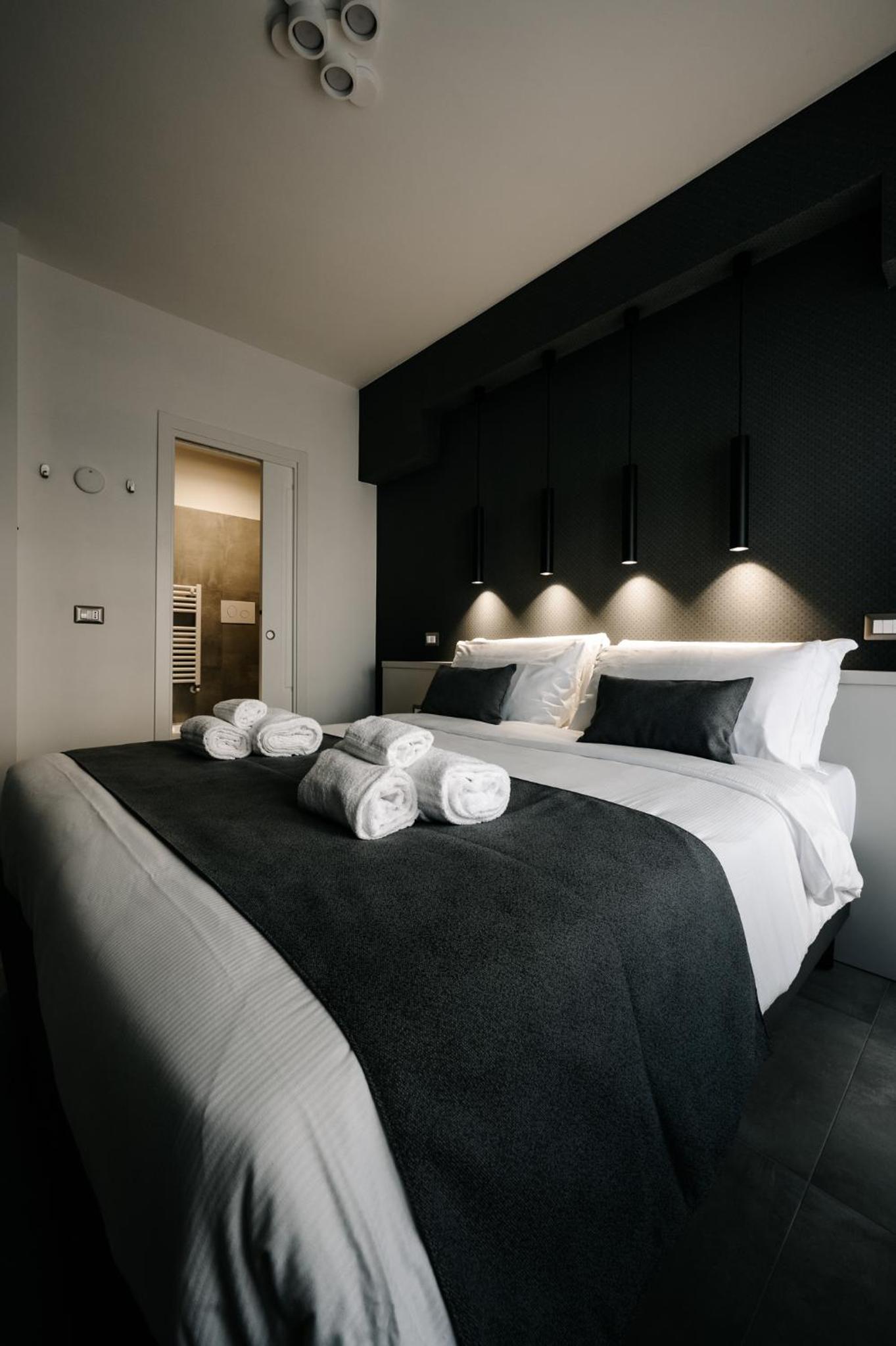Double or Twin Room with Private Bathroom photo 2