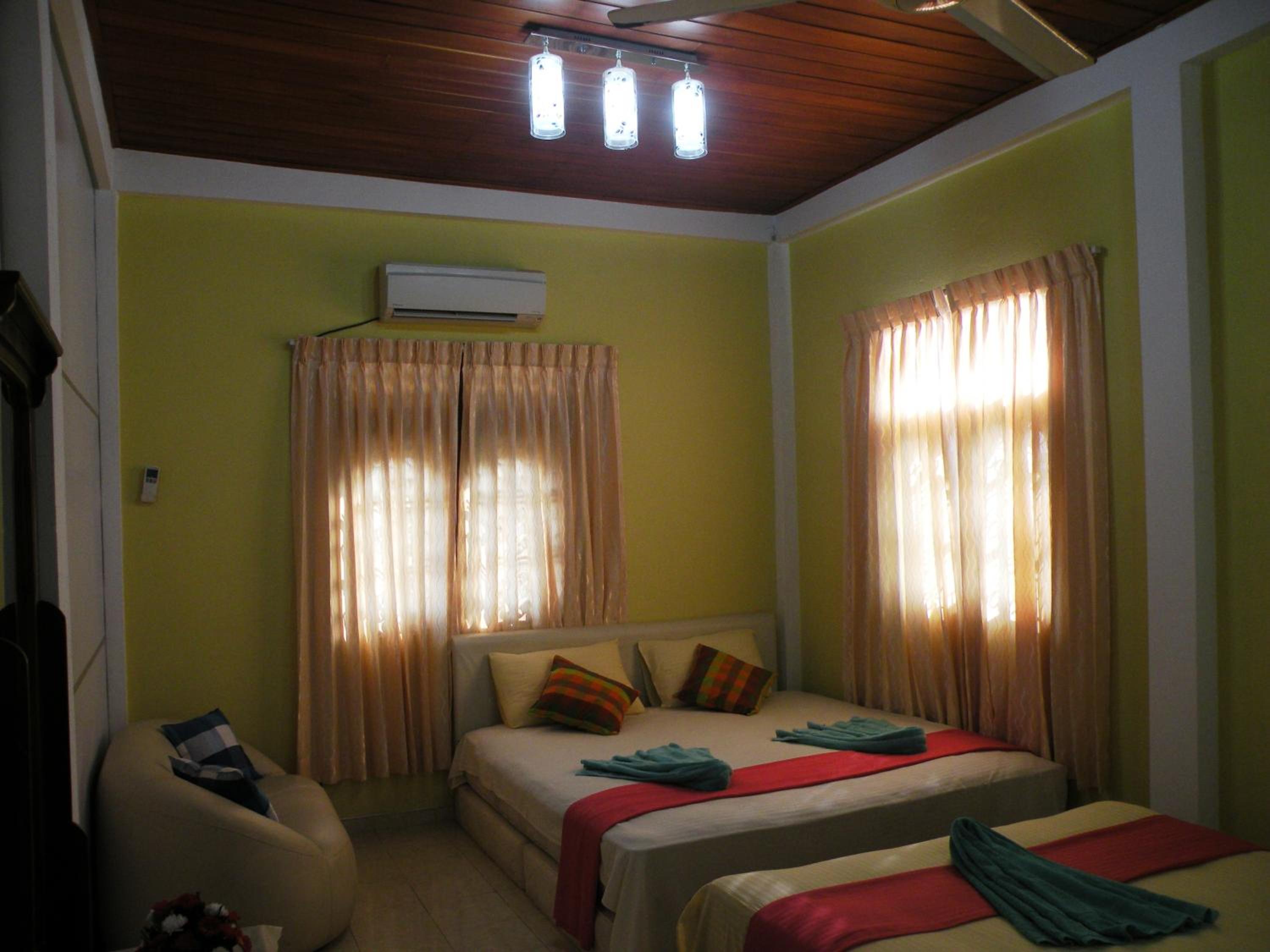 Family room with Terrace and Private Bathroom with A/C
