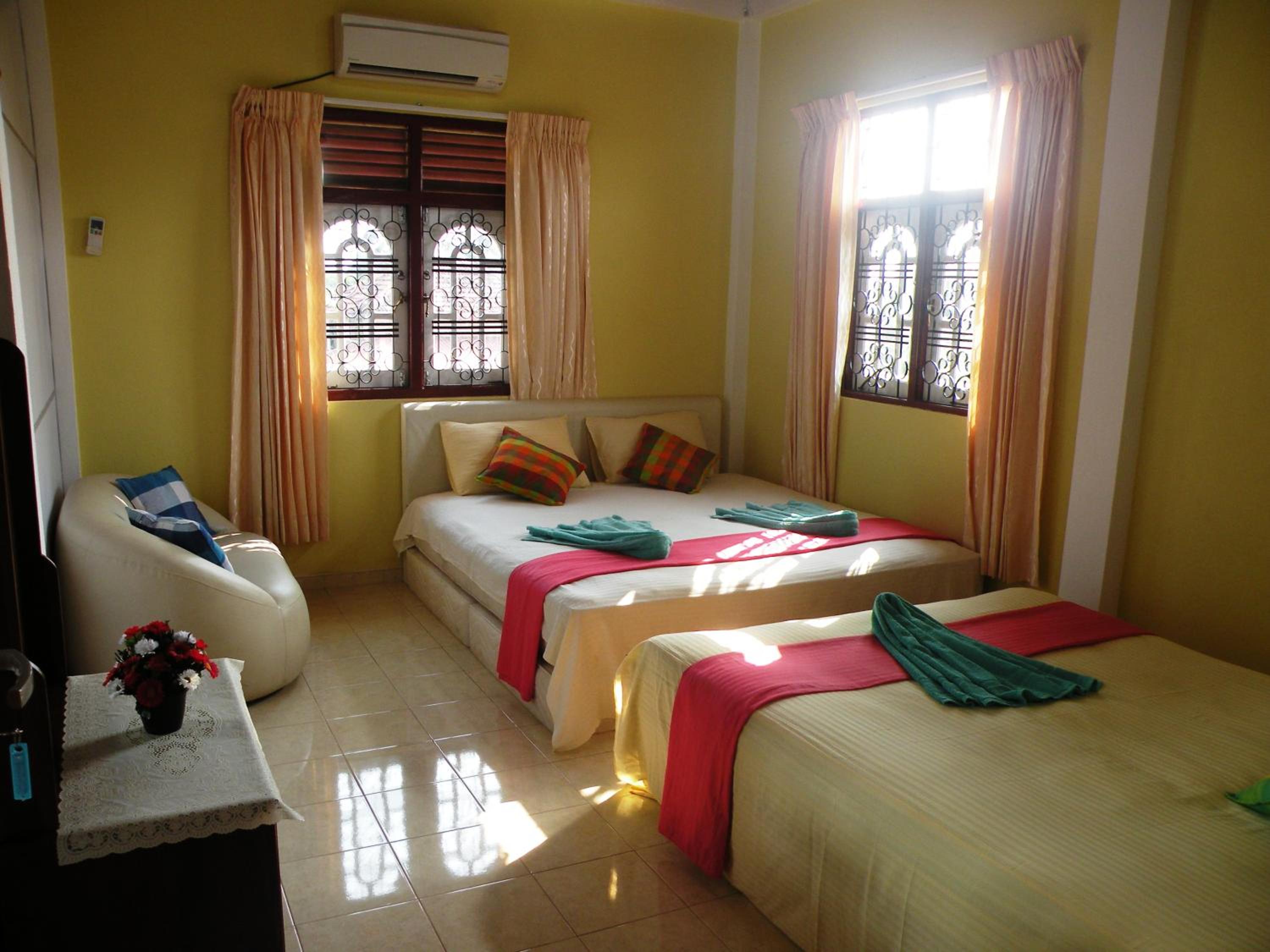 Family room with Terrace and Private Bathroom with A/C photo 2