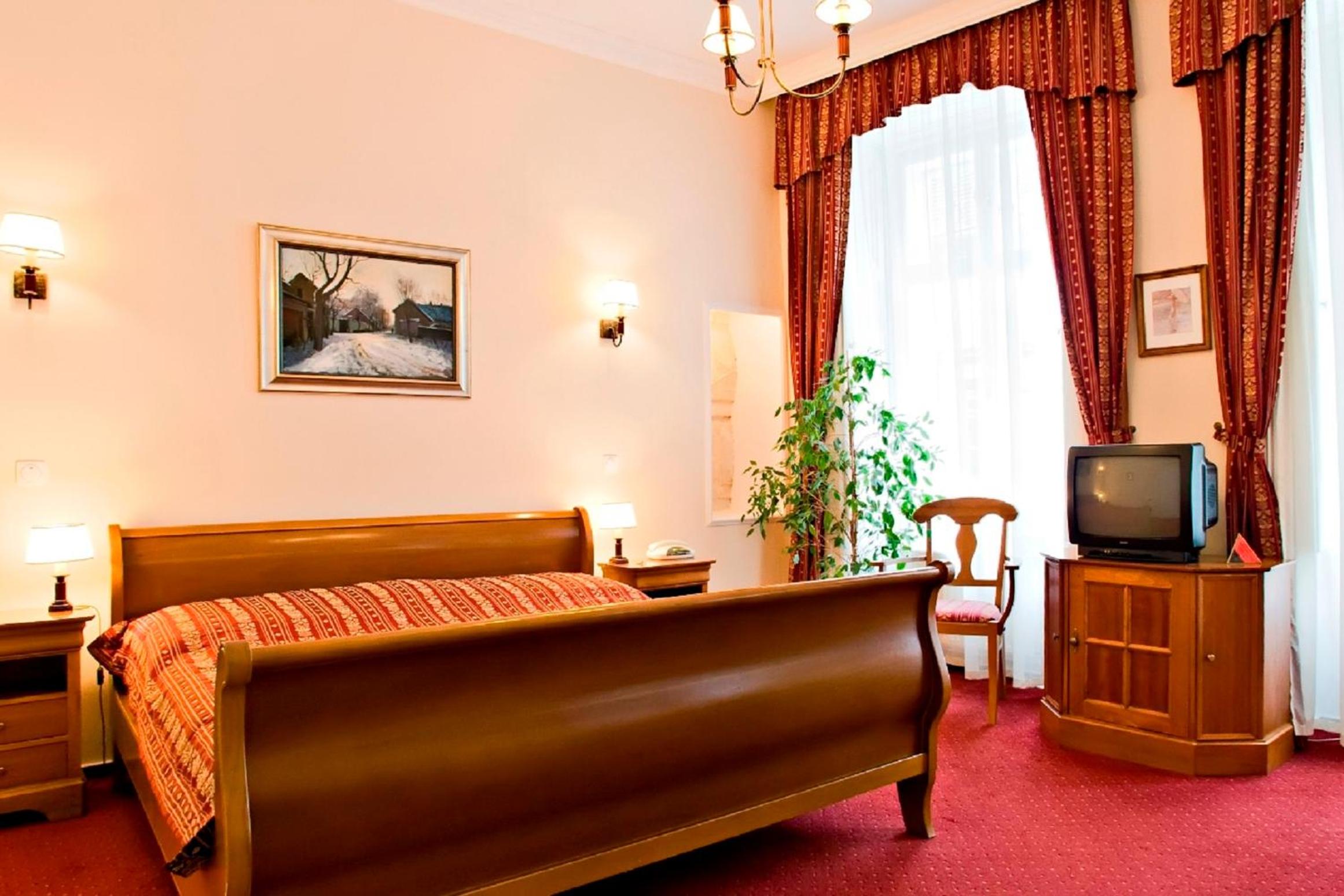 Superior Double or Twin Room - Photo 7