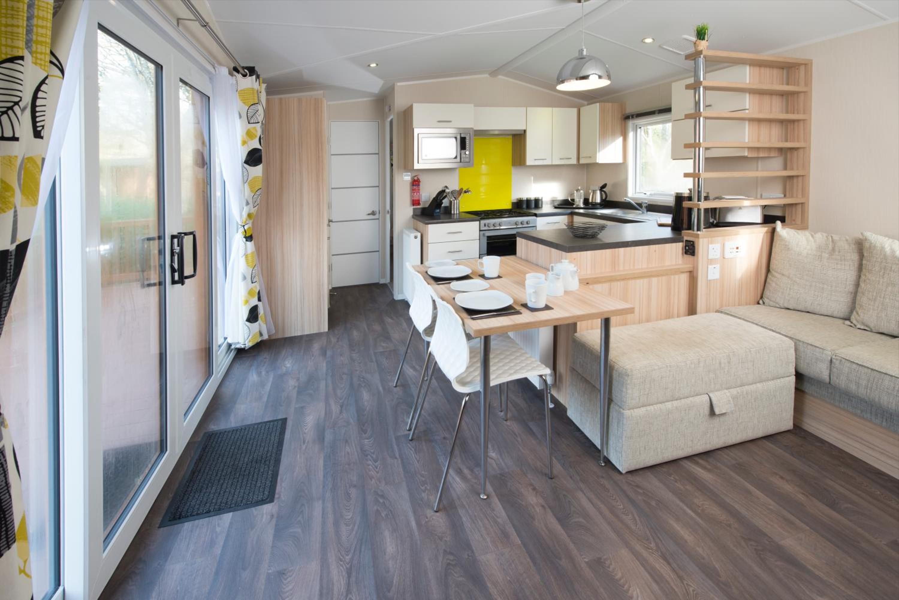 2 Bedroom Silver Caravan Lodge photo 3