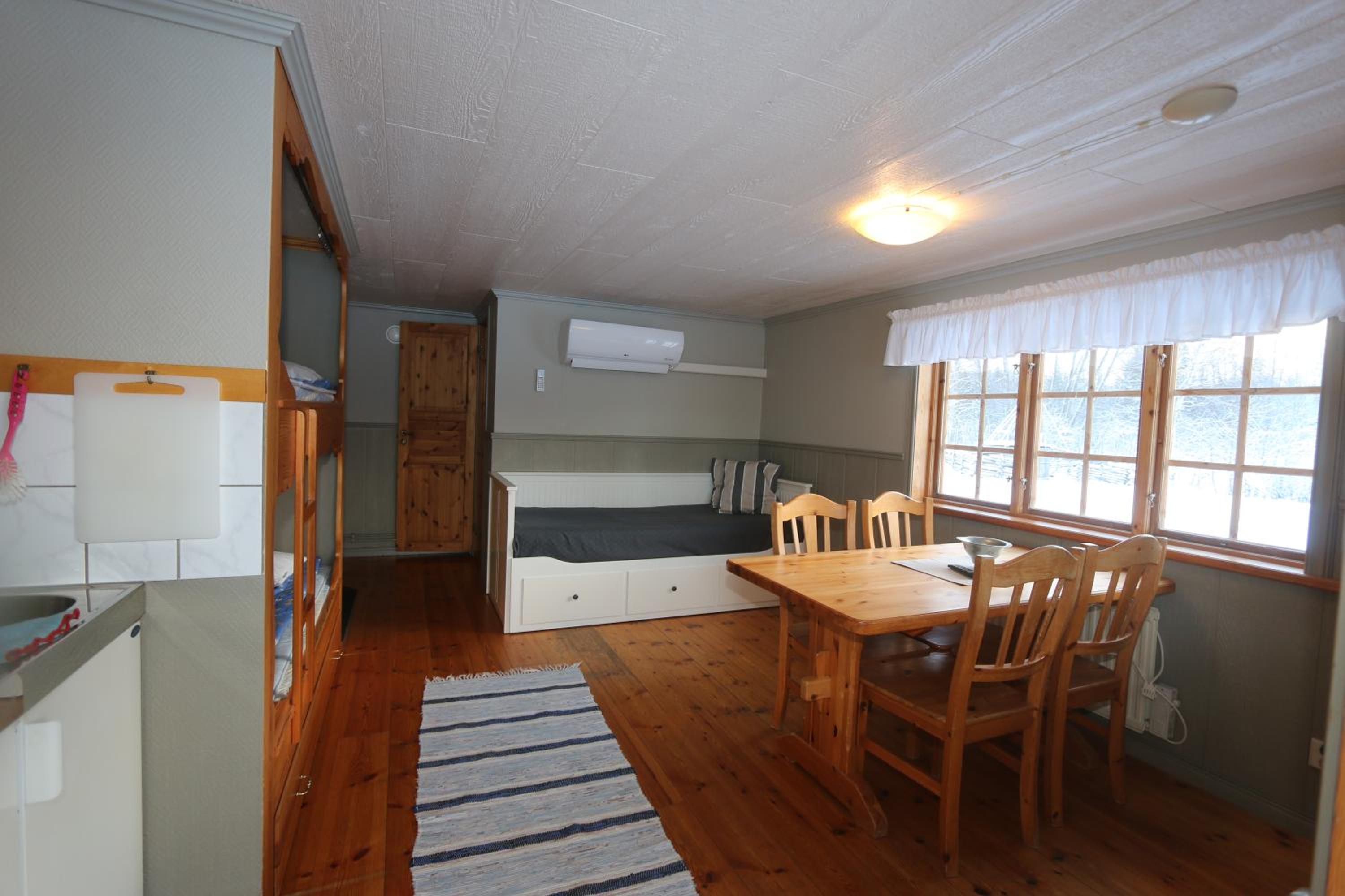 One-Bedroom House photo 2
