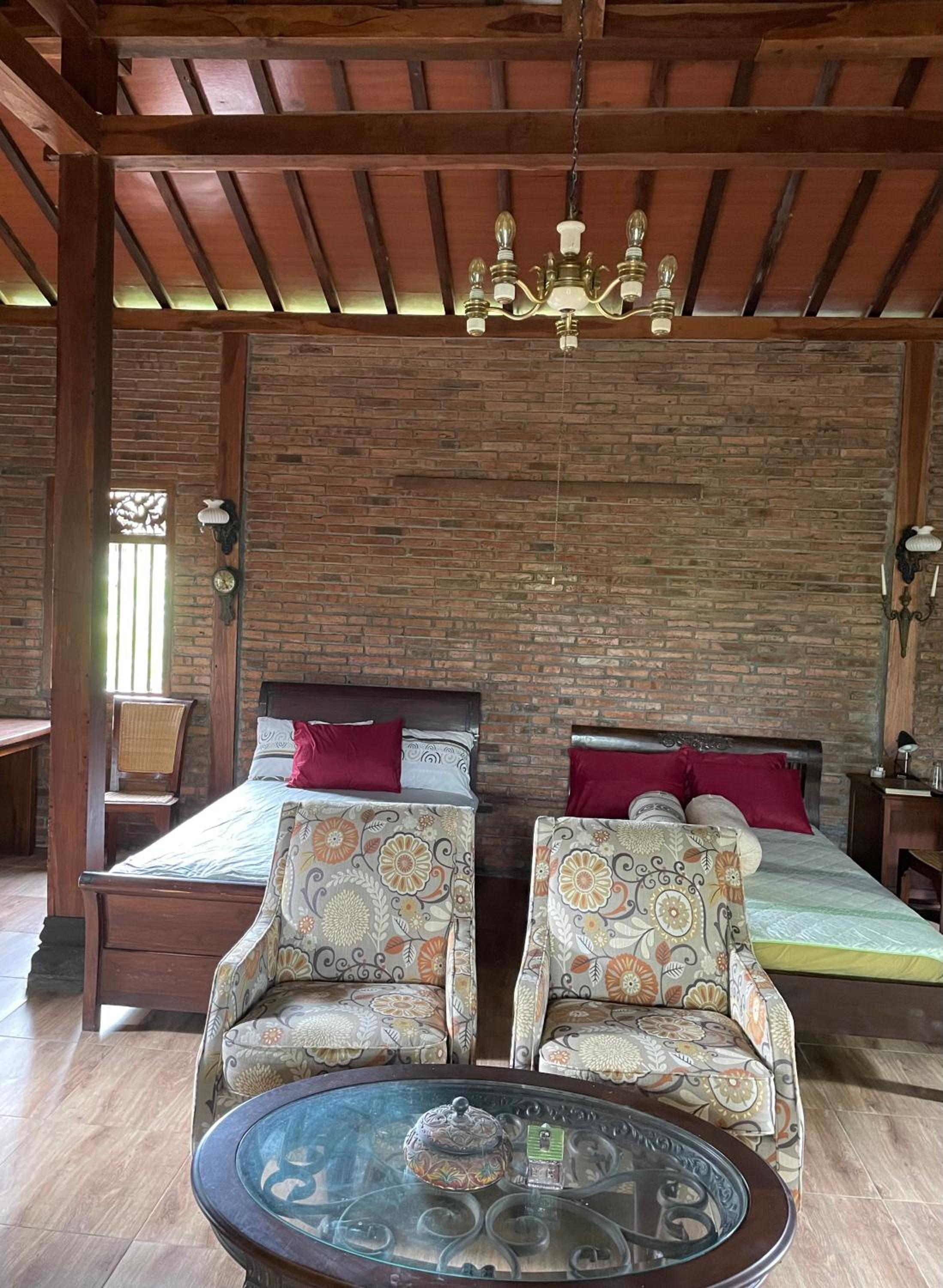 Family Room photo 1