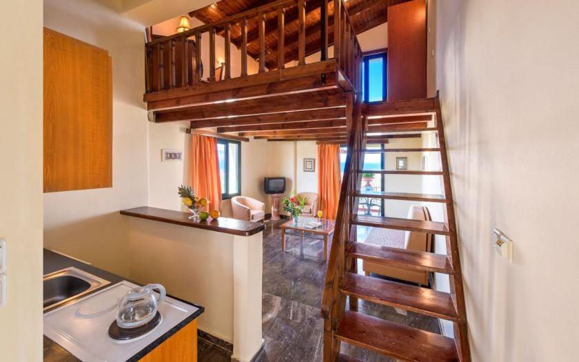 One-Bedroom Apartment - Photo 5