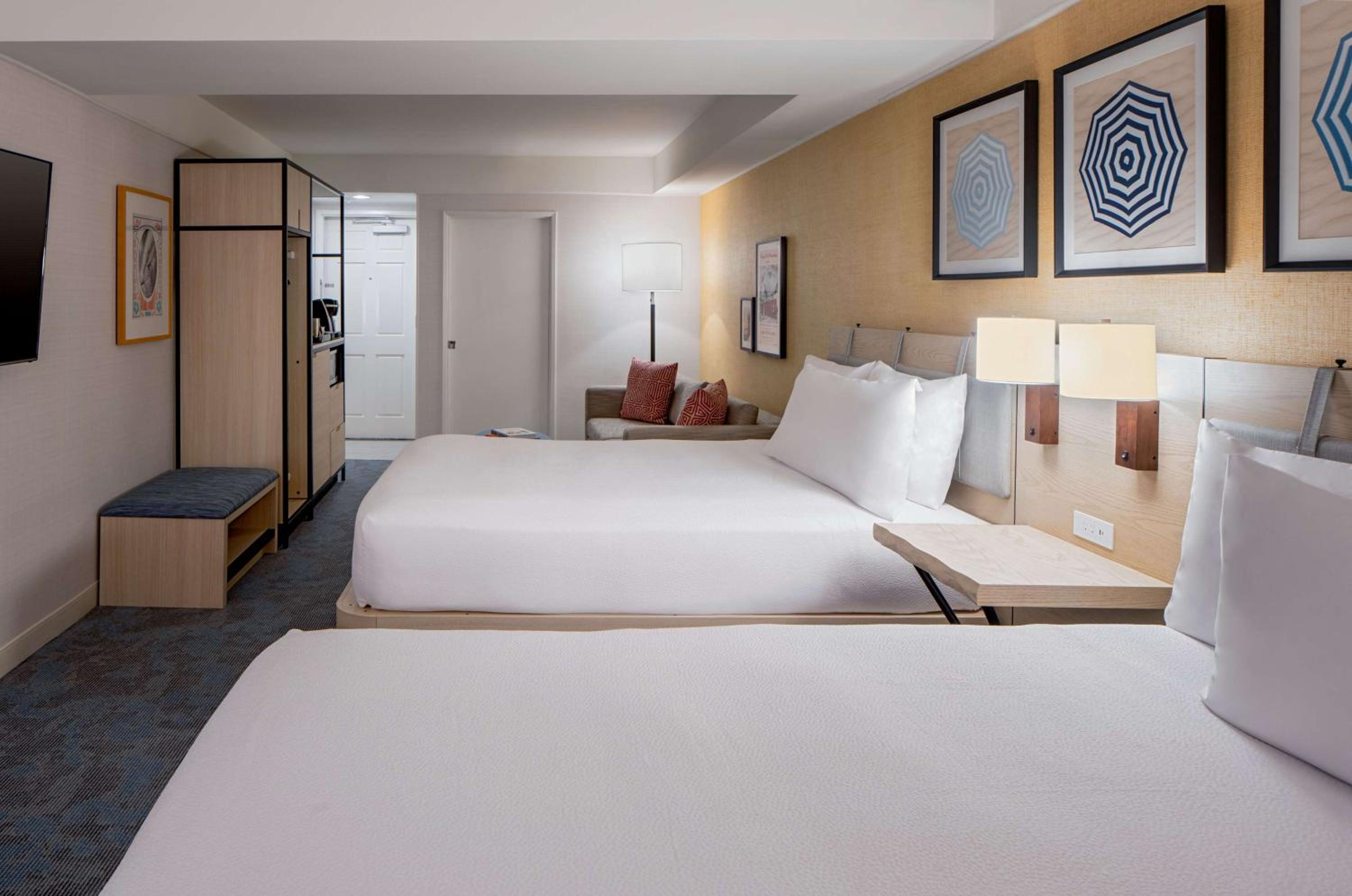 Queen Room with Two Queen Beds - Hearing Access - Photo 4
