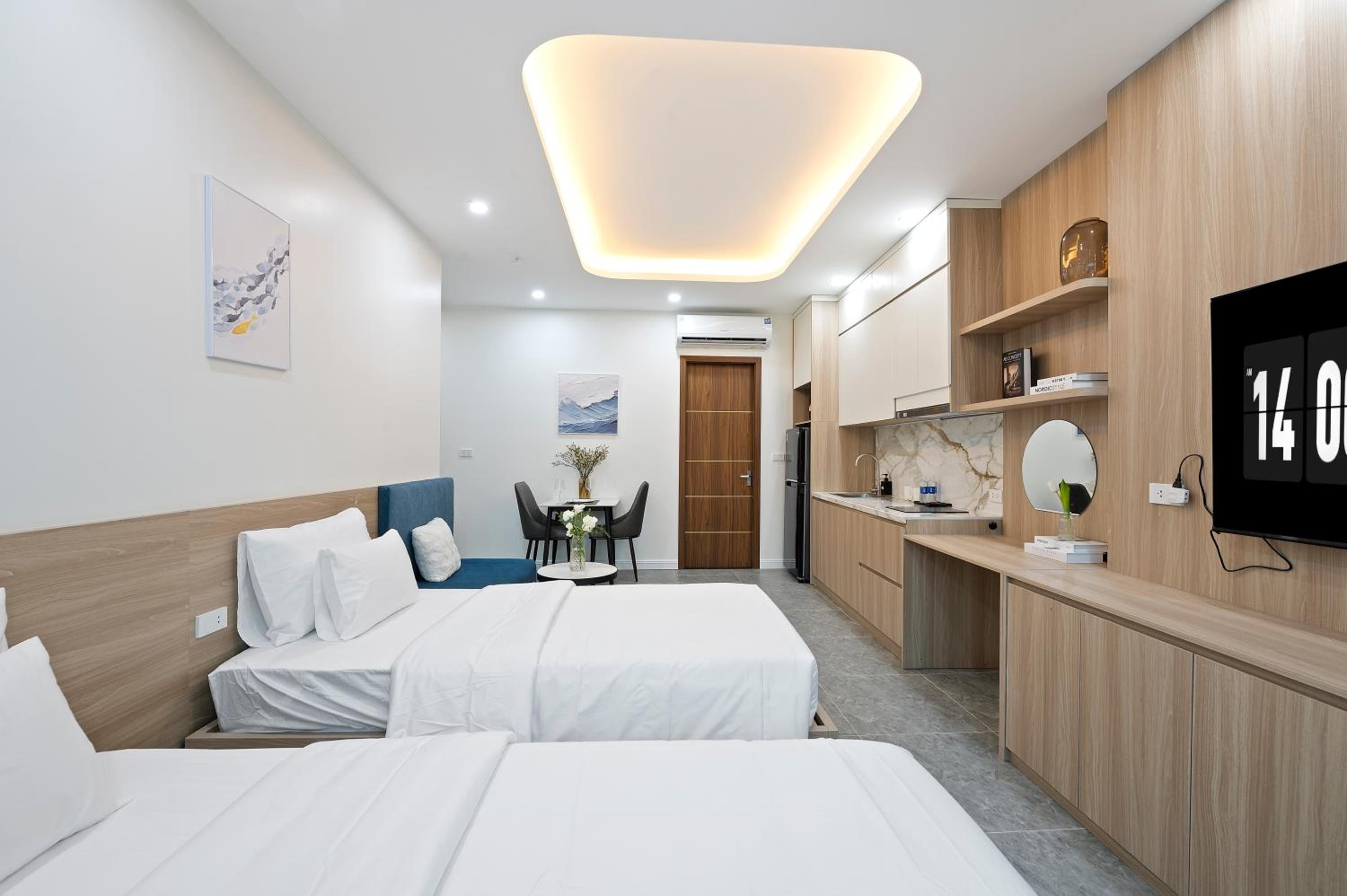 Twin Room with City View