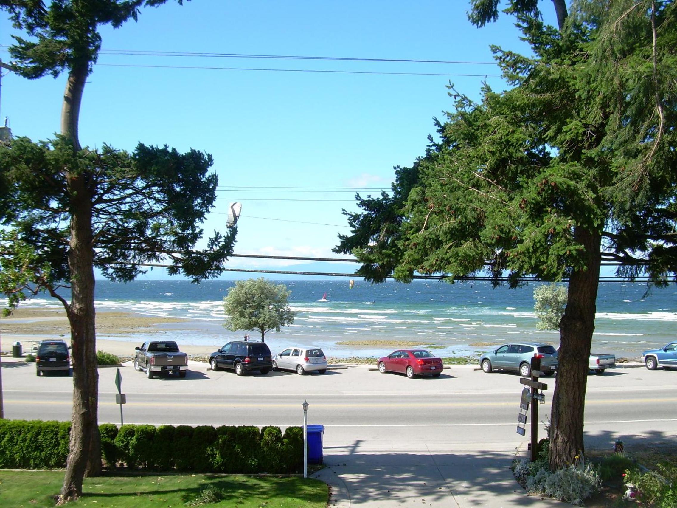 Deluxe Queen Room with Ocean View photo 2