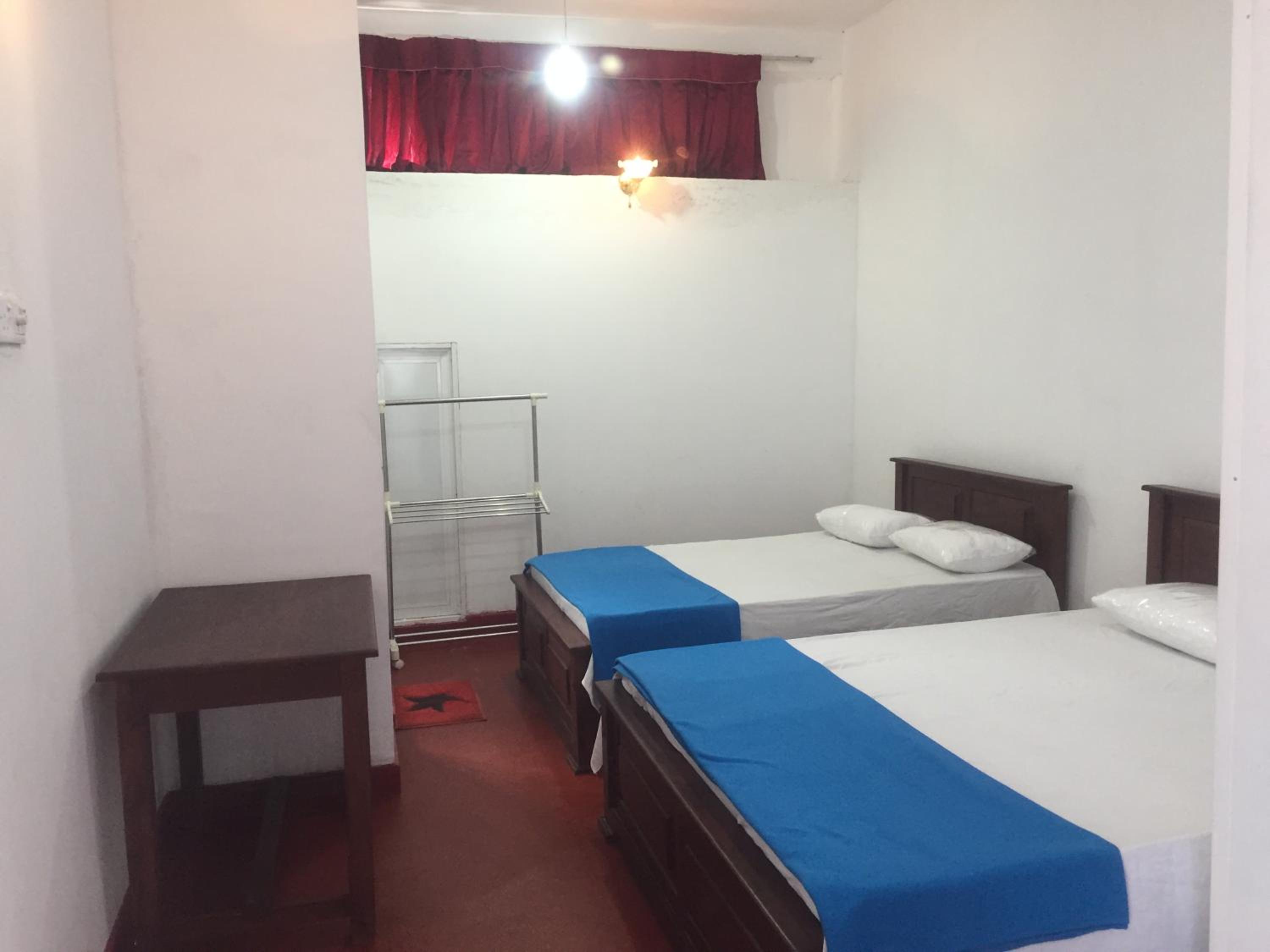 Basic Triple Room photo 2