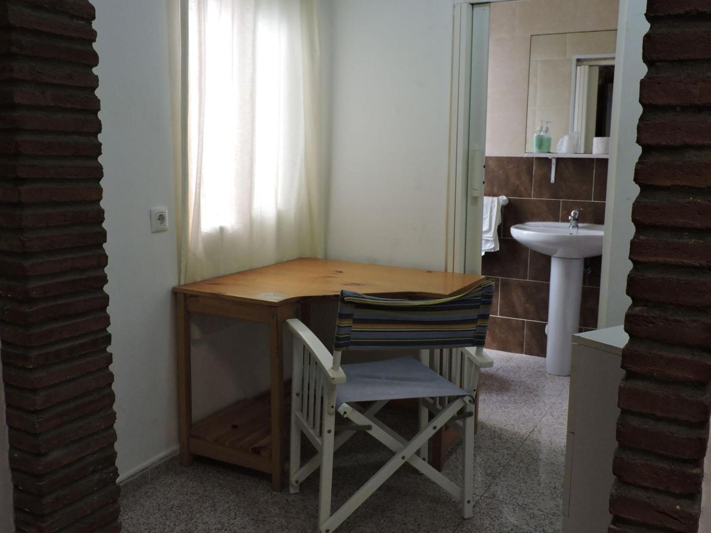  Studio (2 Adults) photo 3