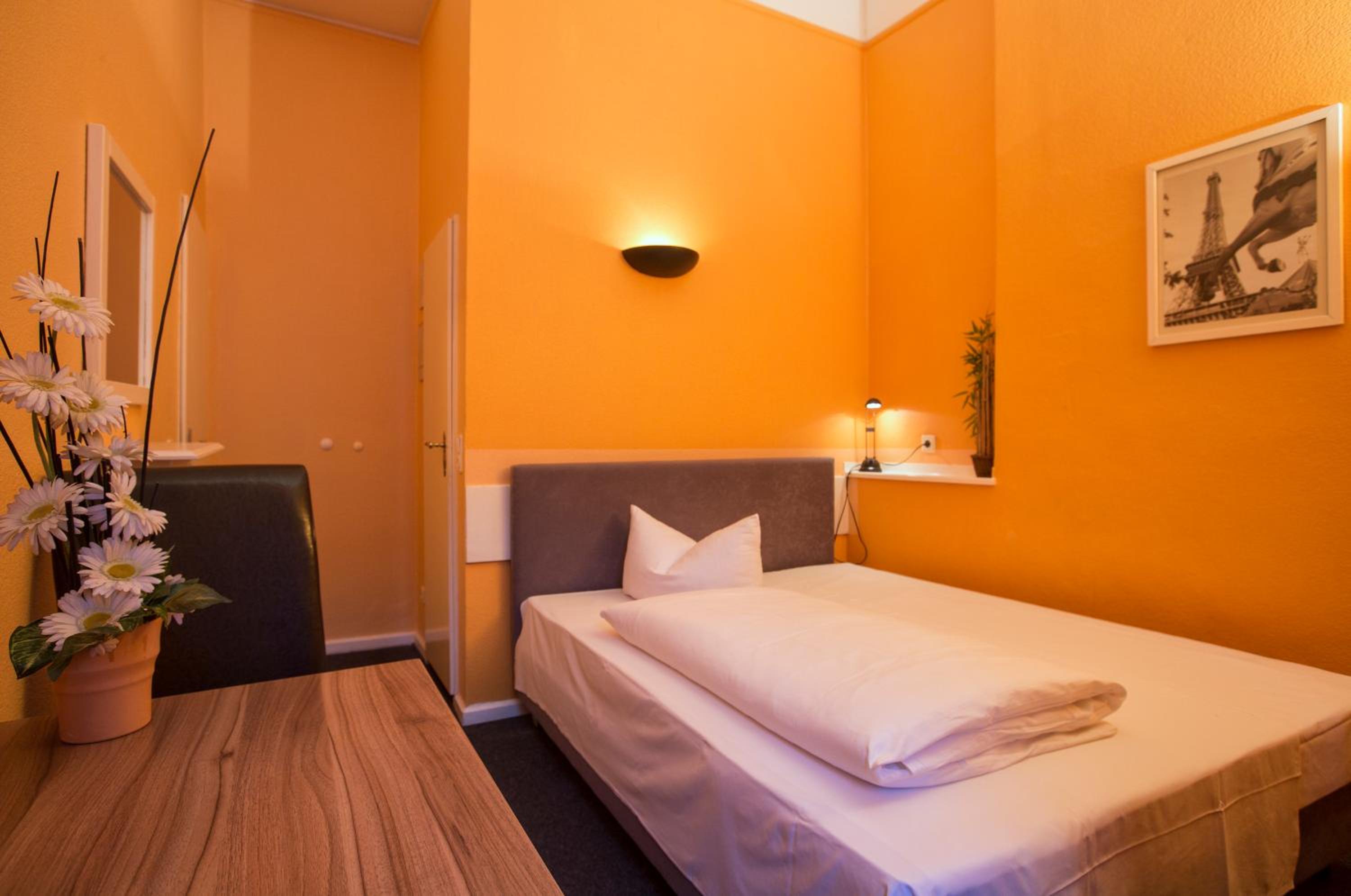 Single Room photo 1