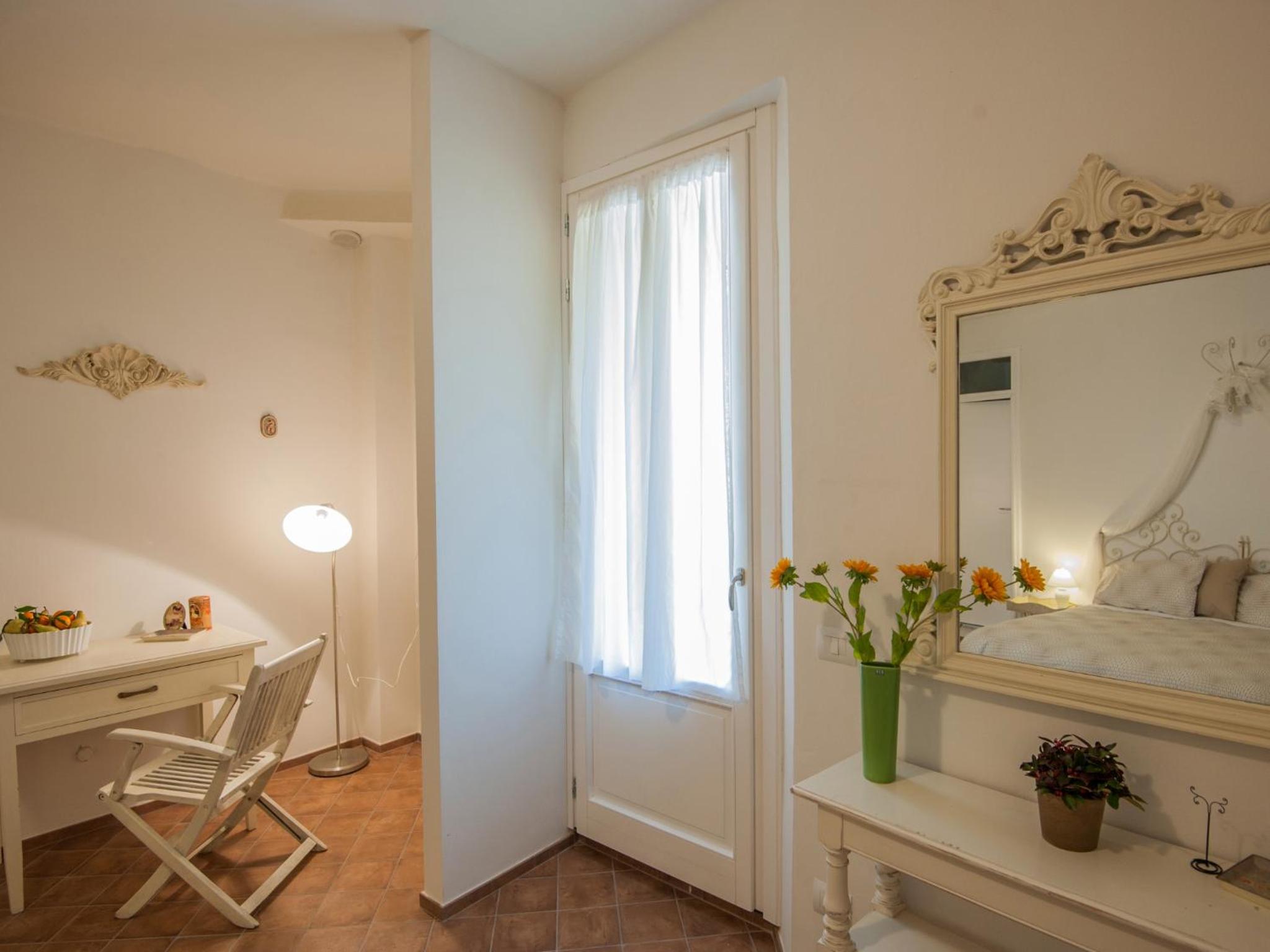 Double Room with Private Bathroom - Photo 15