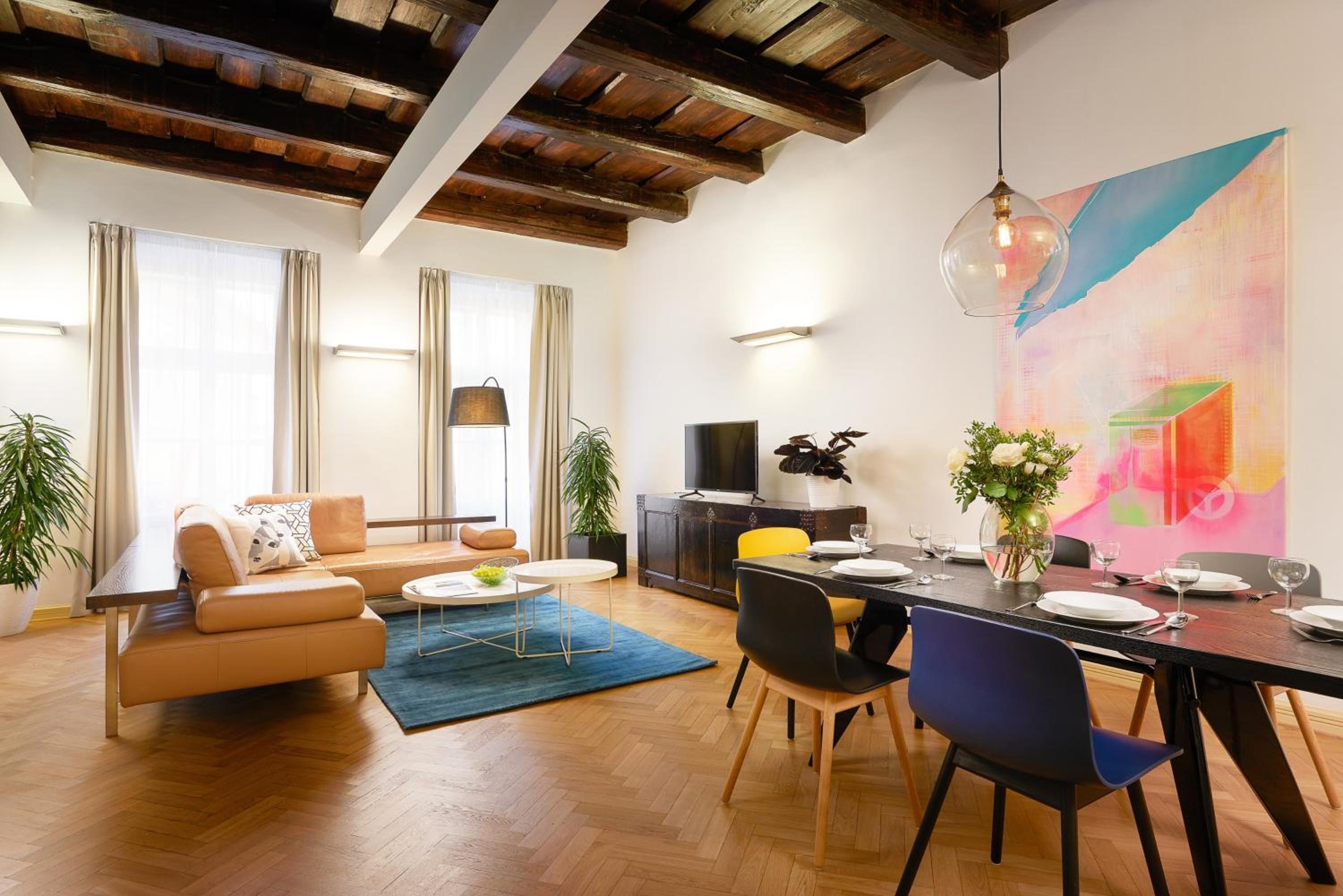 Premier One-Bedroom Apartment