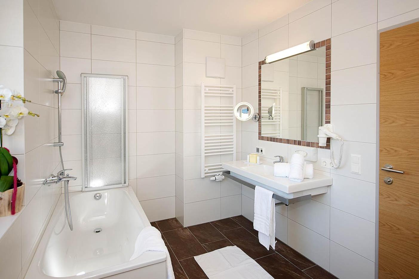 Large Double Room photo 3