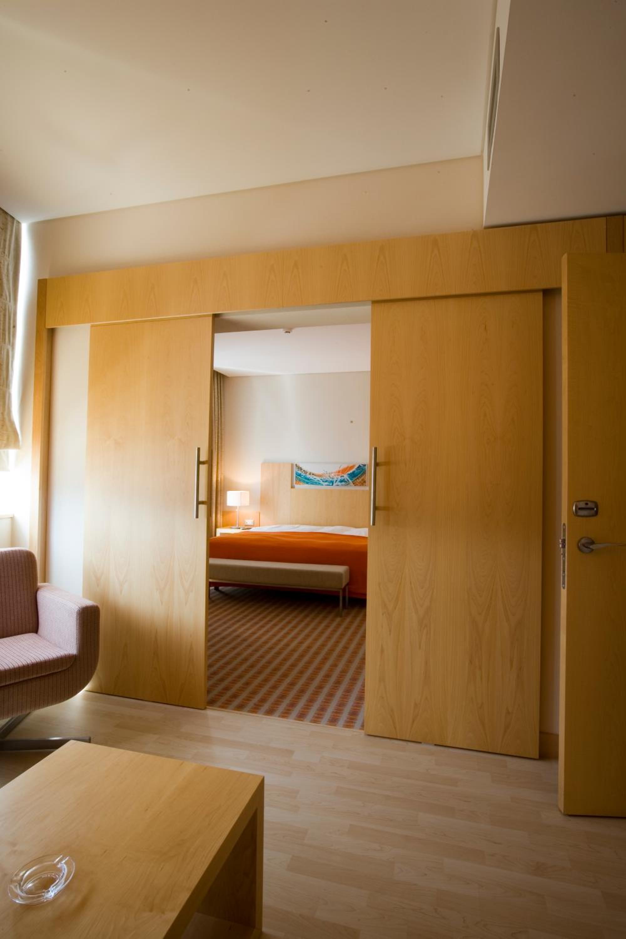 Suite - Photo 5