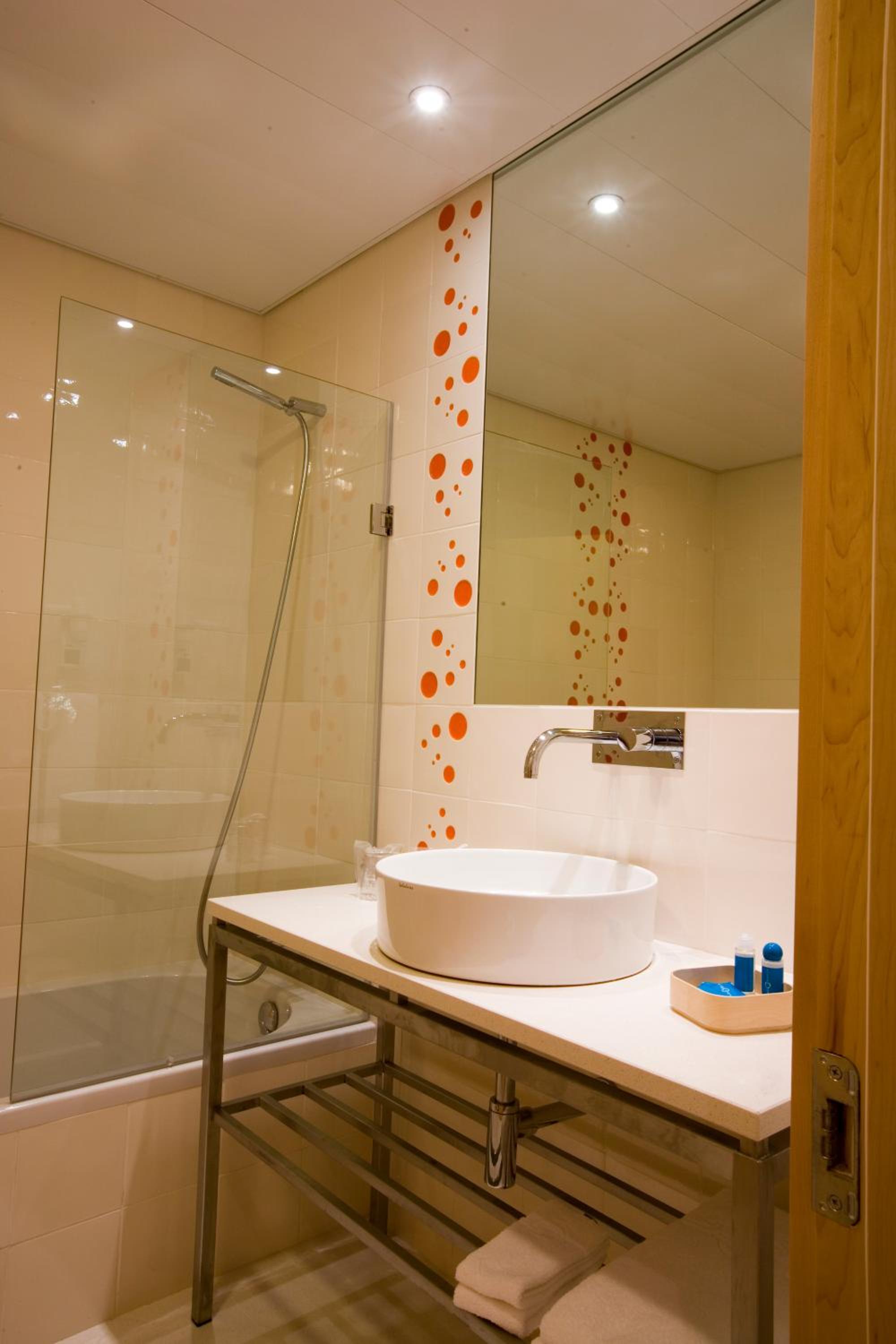 Suite - Photo 4
