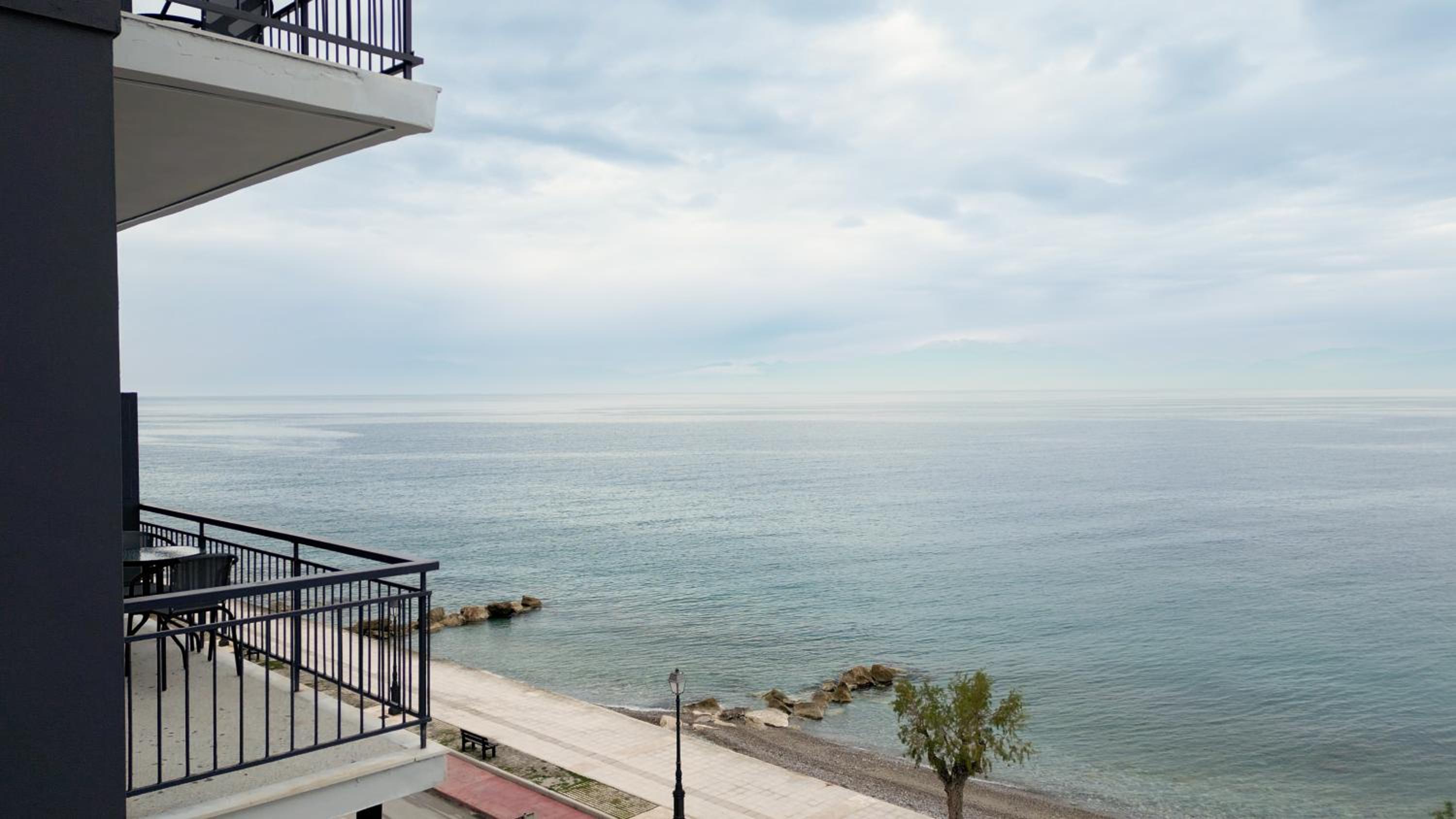 Family Room with Sea View - Photo 6