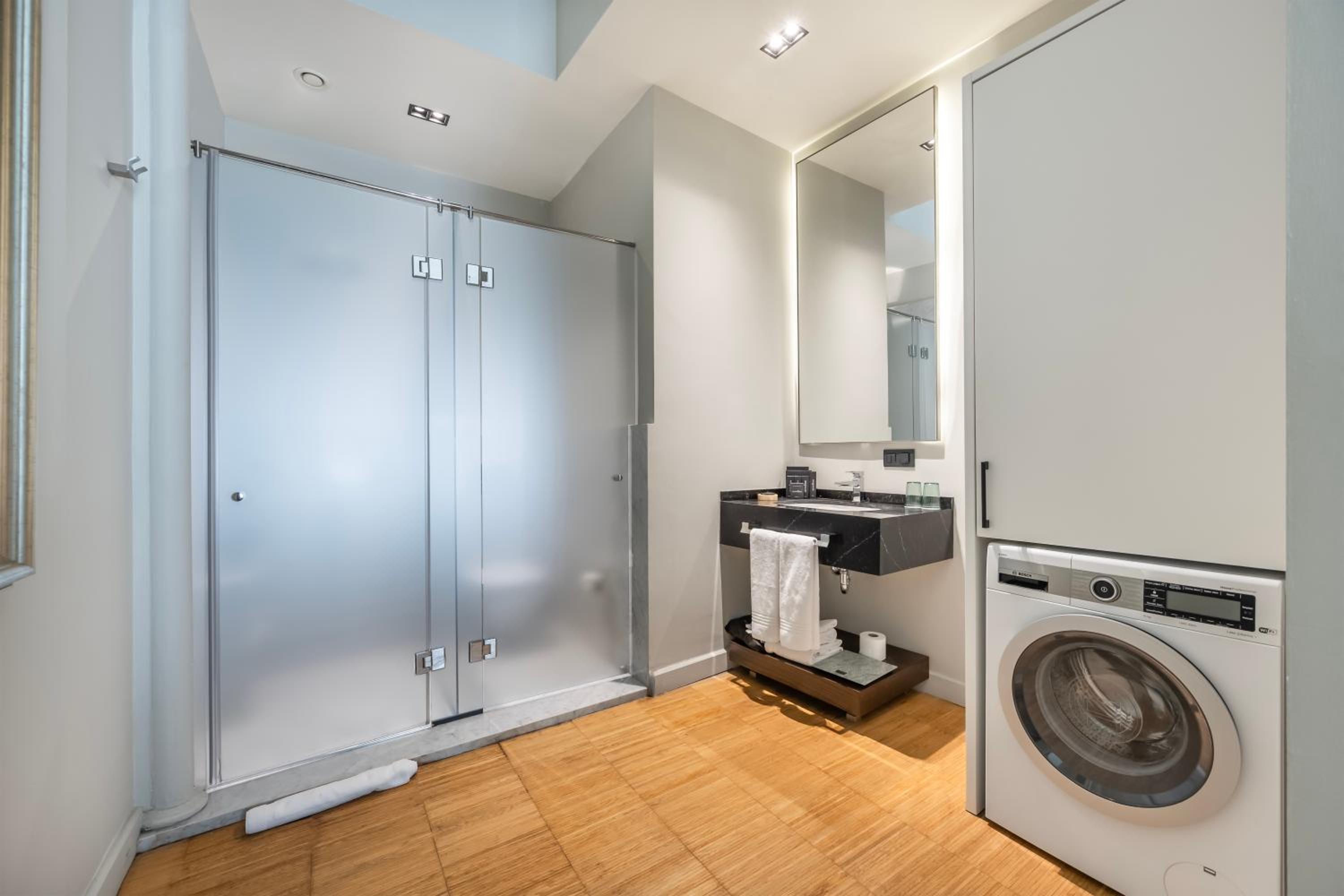 Superior Triple Room photo 2
