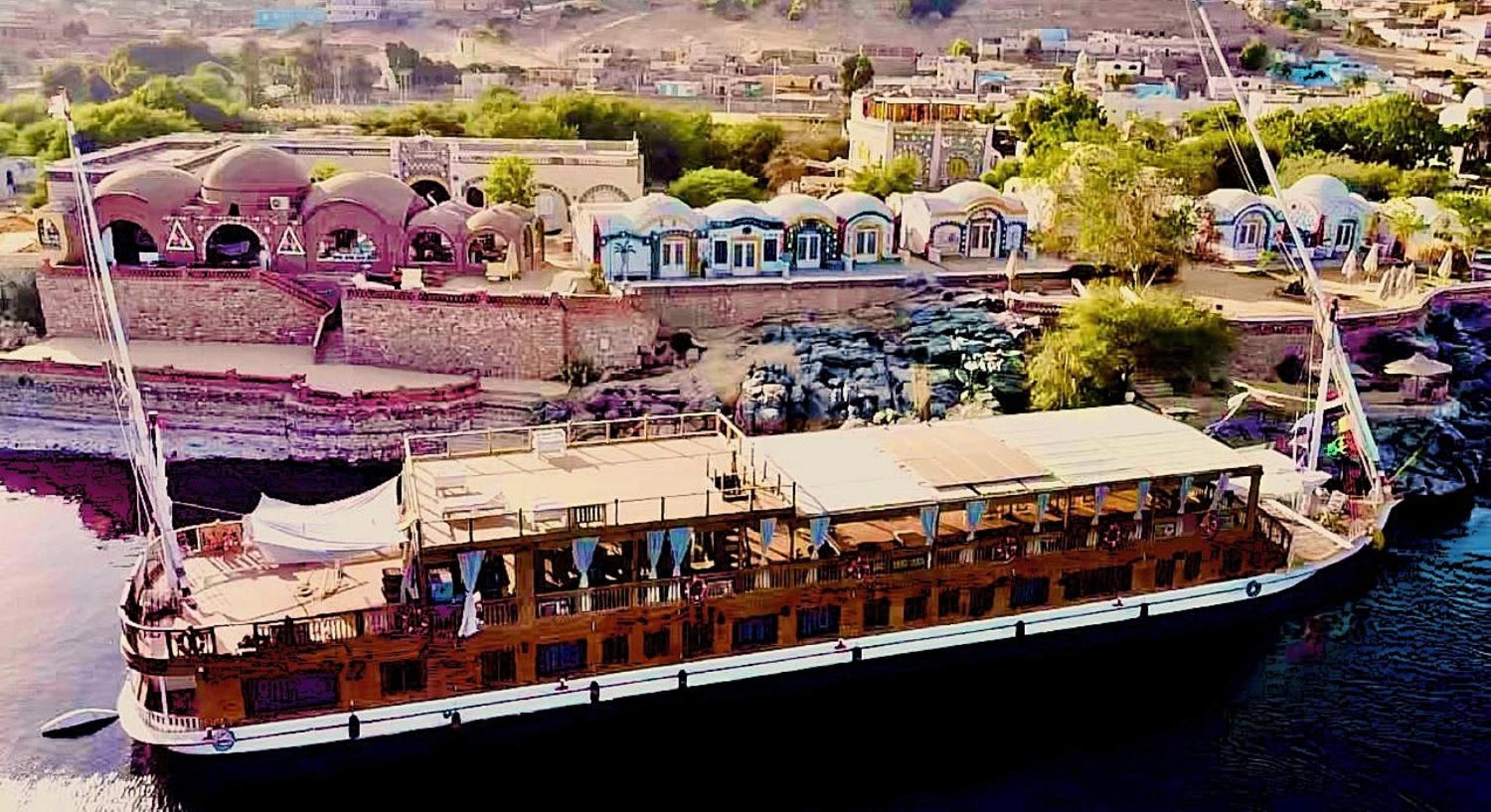 Deluxe Double or Twin Room with River View photo 2