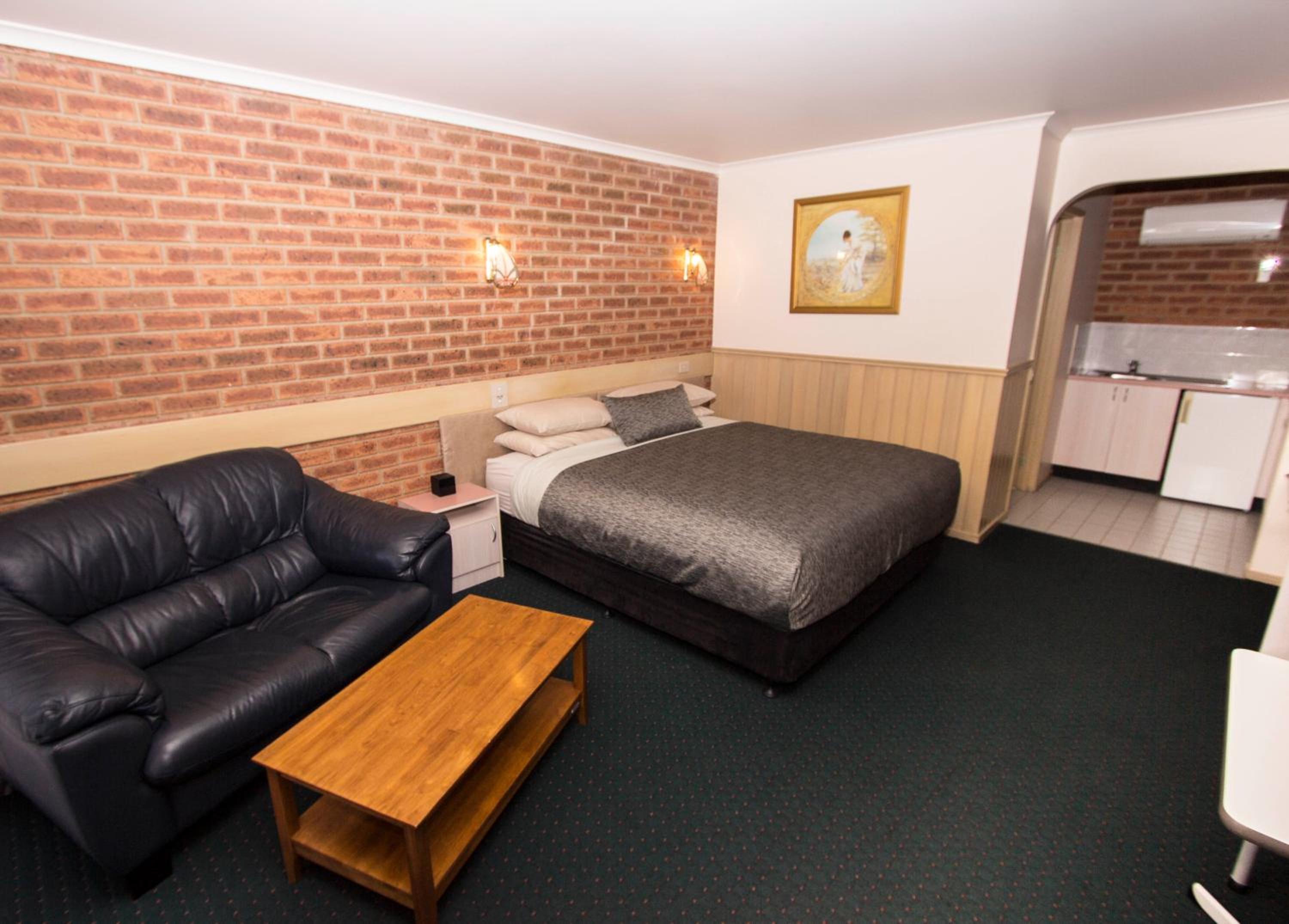 Deluxe King Room photo 3