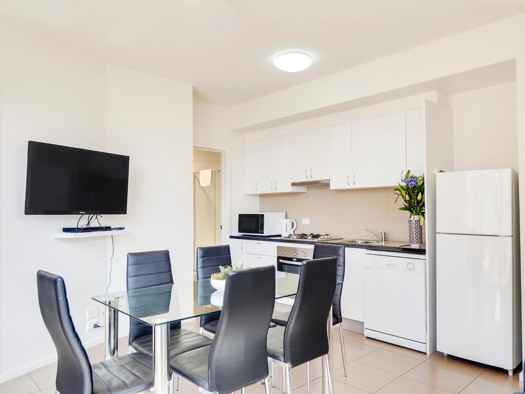 One-Bedroom Family Suite photo 3