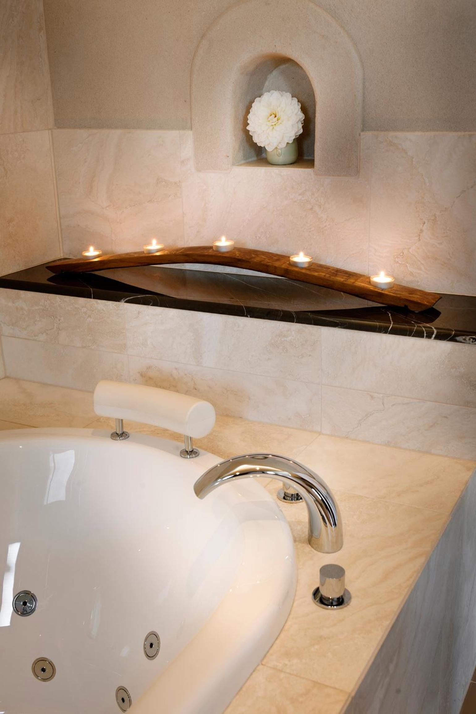 Tao One-Bedroom Chalet with Spa Bath photo 3