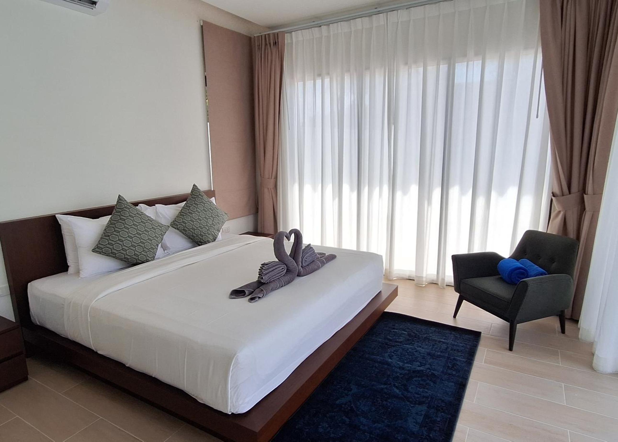 Three-Bedroom Villa - Photo 1