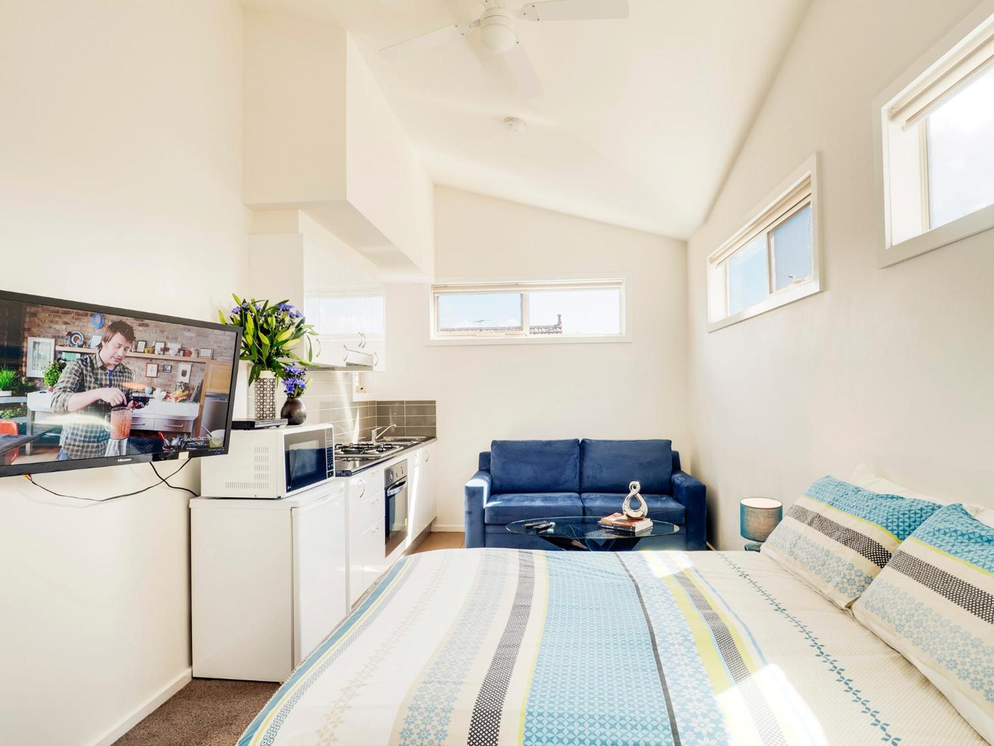 Studio Apartment with One Double Bed photo 2