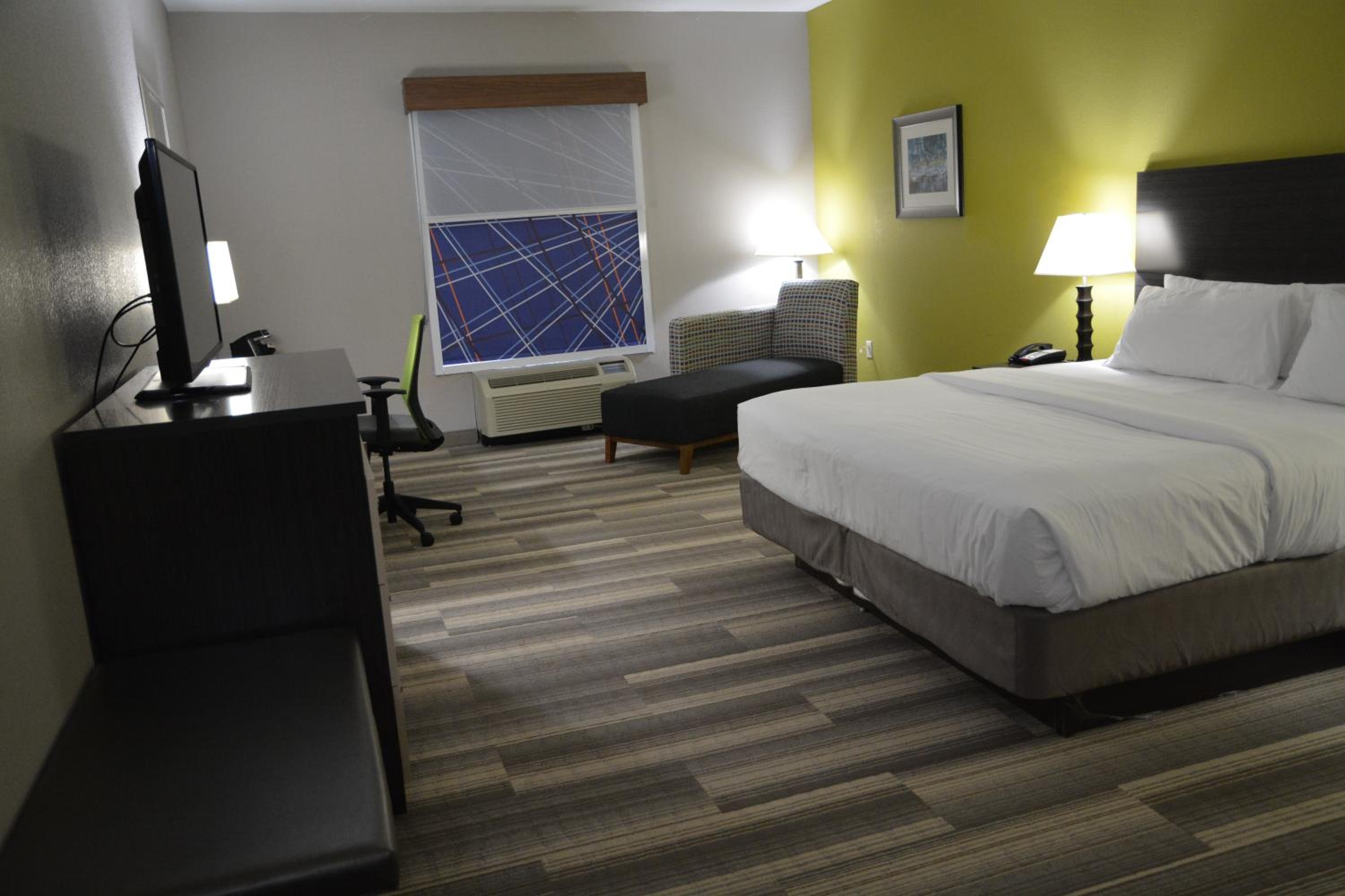 King Room - Mobility Access/Hearing Accessible