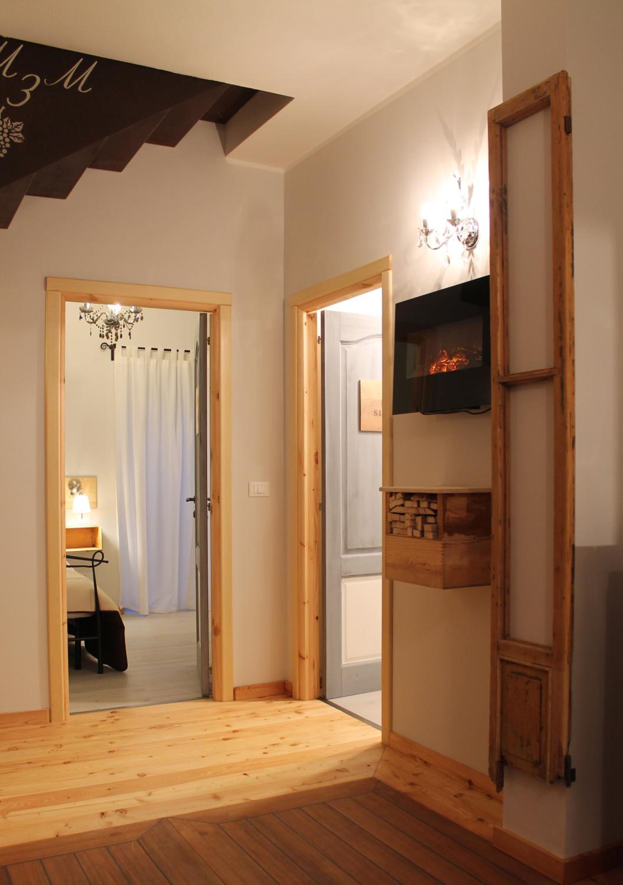 Deluxe Suite with Spa Bath