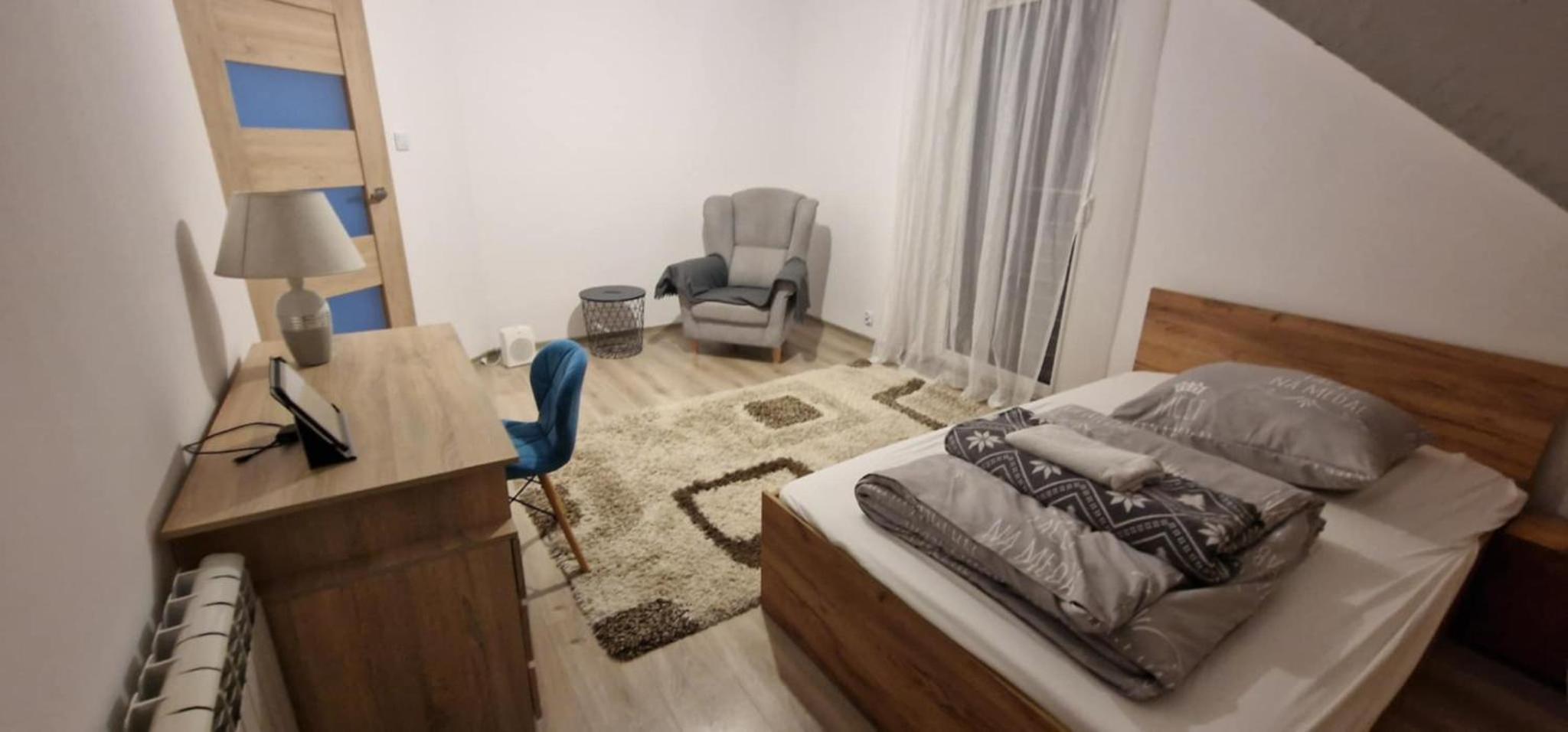 Three-Bedroom Apartment photo 1