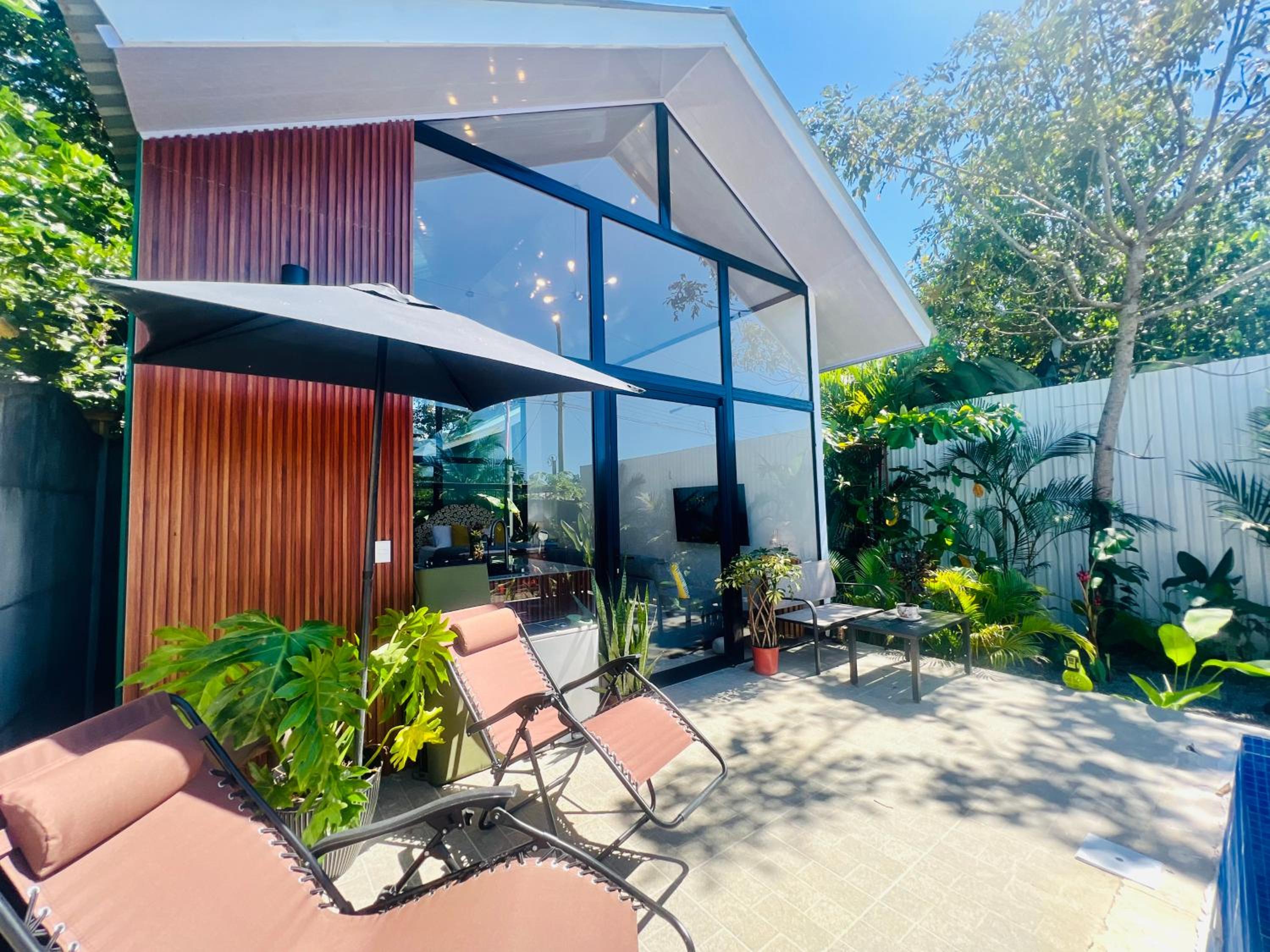 Deluxe Bungalow with Garden View photo 3