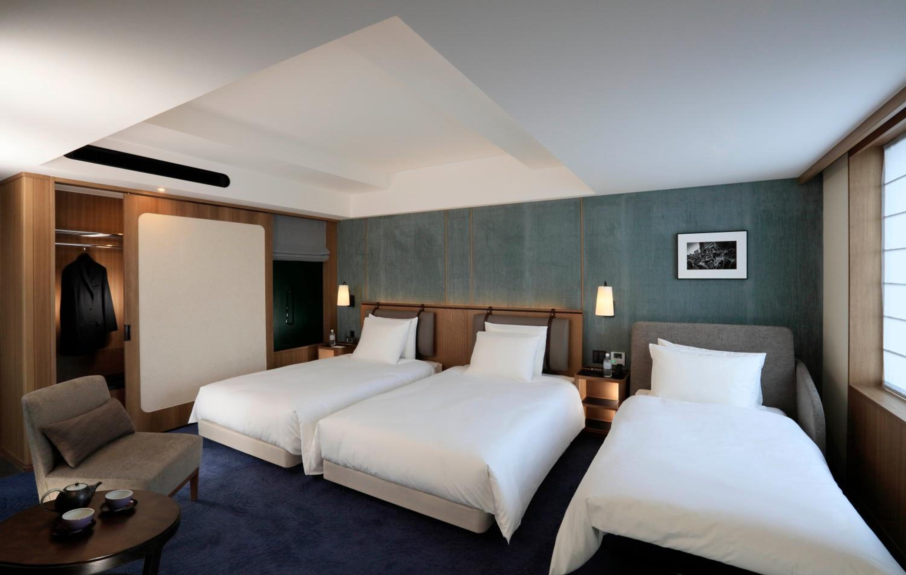 High Floor Superior Twin Room (For 3 person with sofa bed) - Photo 5