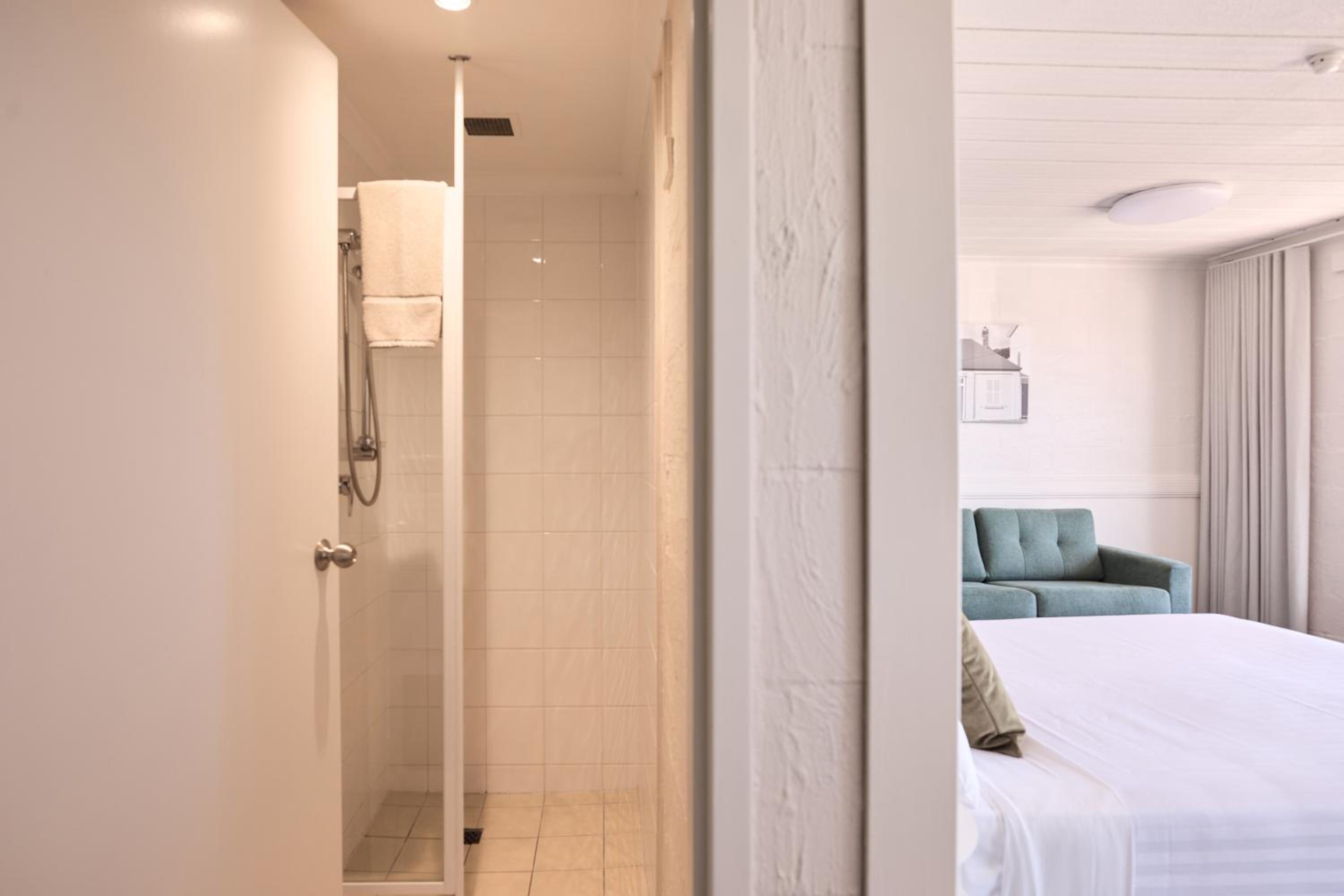 Twin Room with View - Photo 2