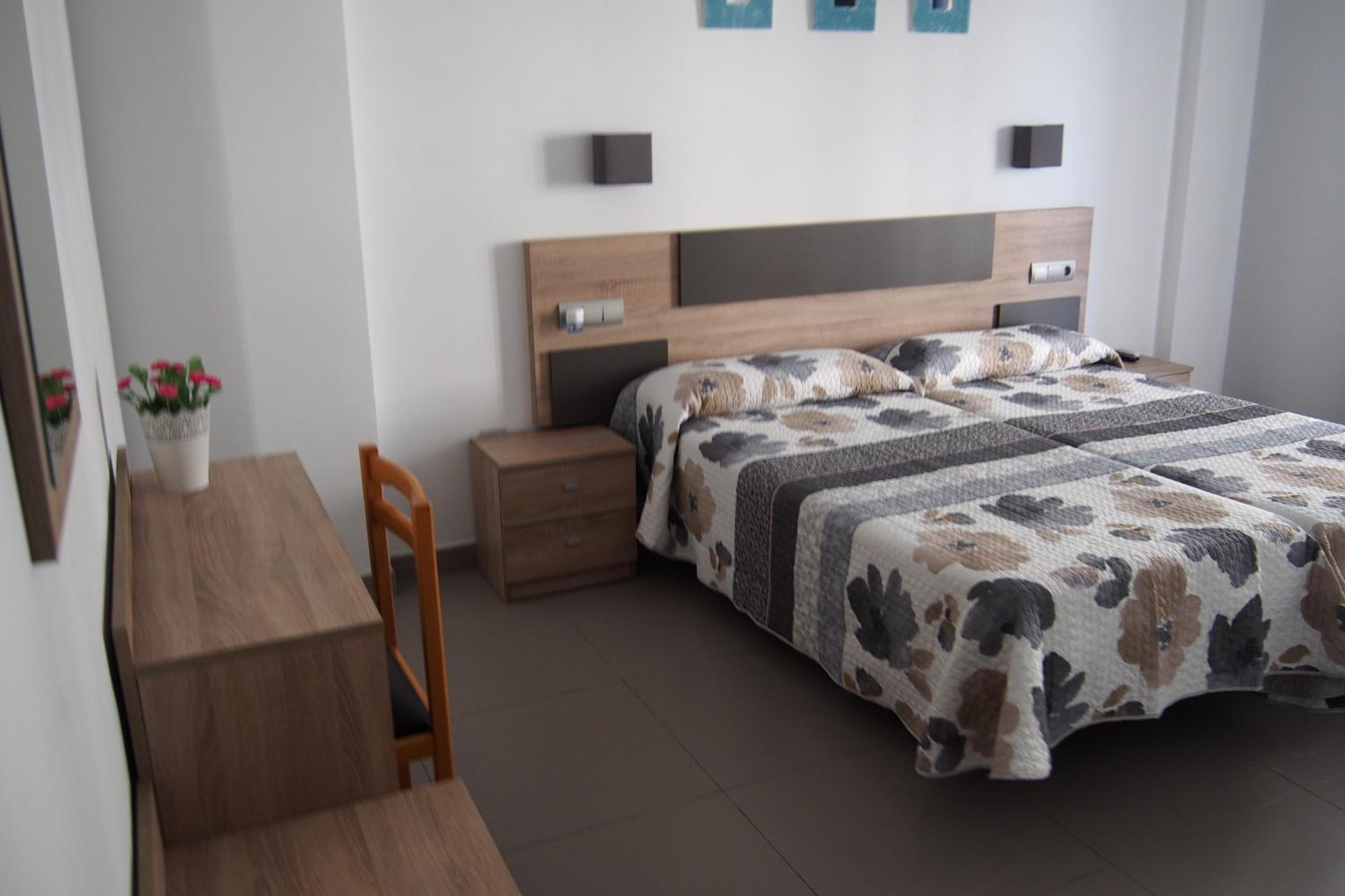 Habitación Estándar con Dos Camas Individuales
