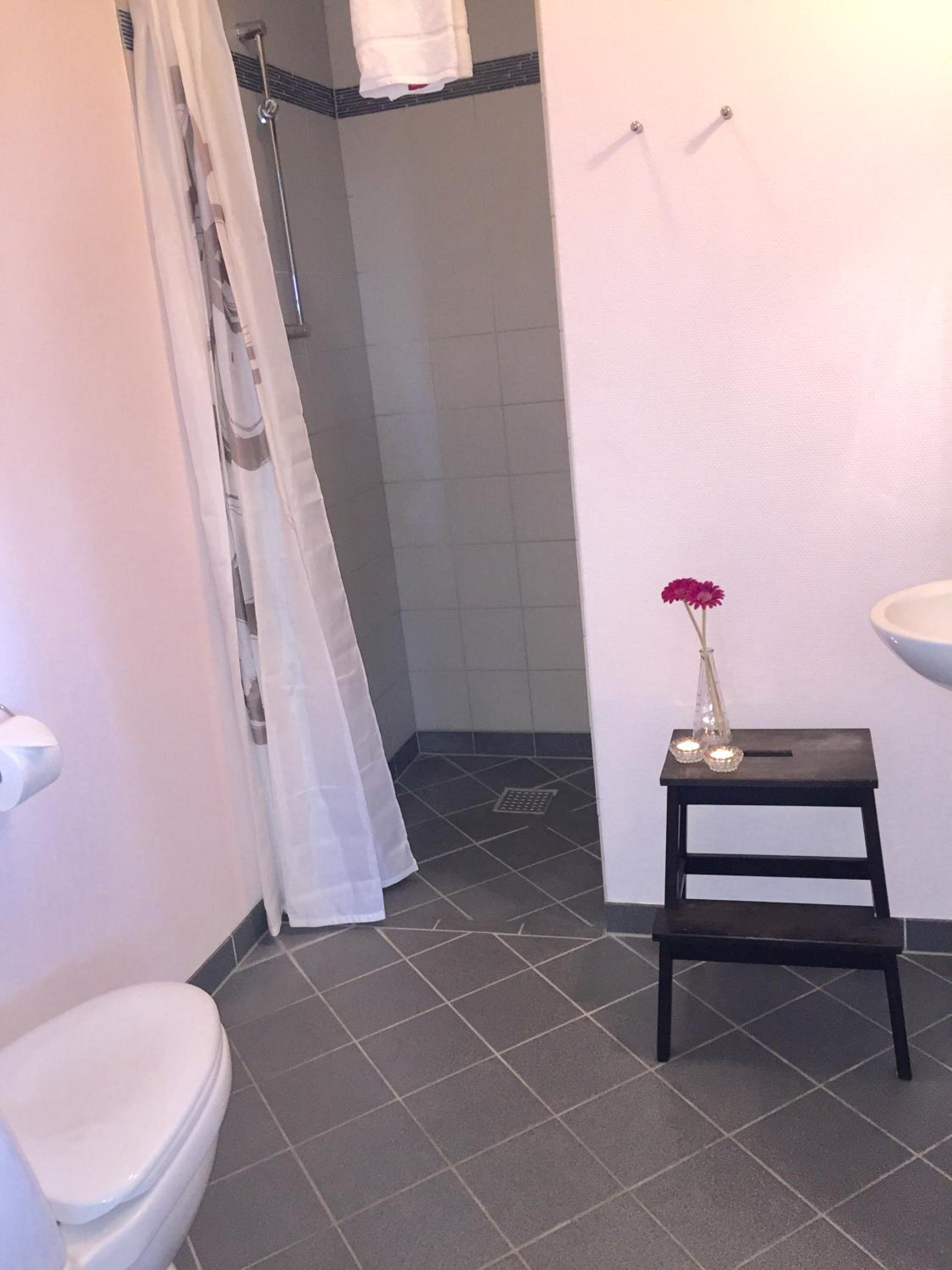 Room (2, 3 or 4 Adults) photo 2