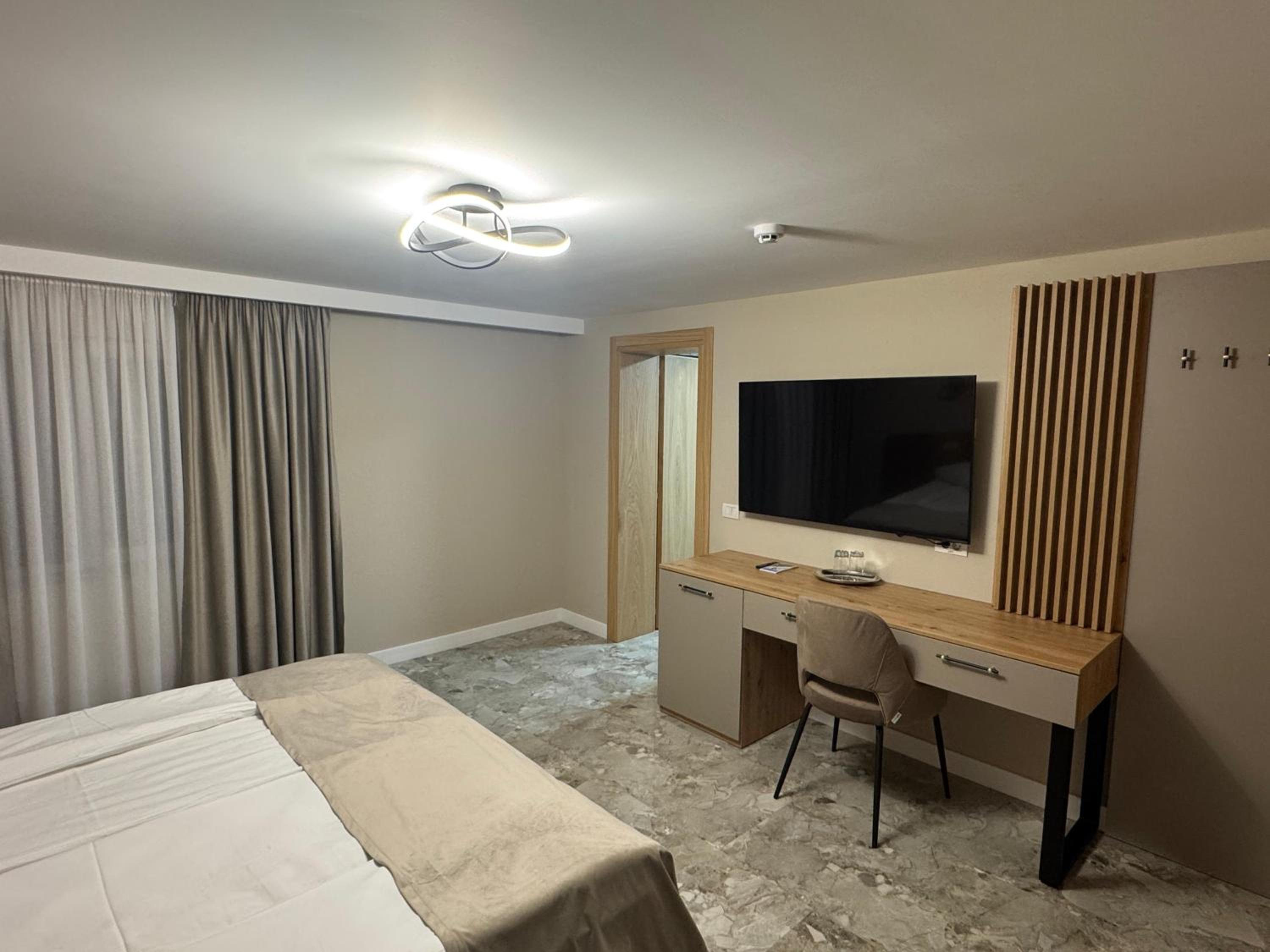 Deluxe Queen Room photo 3