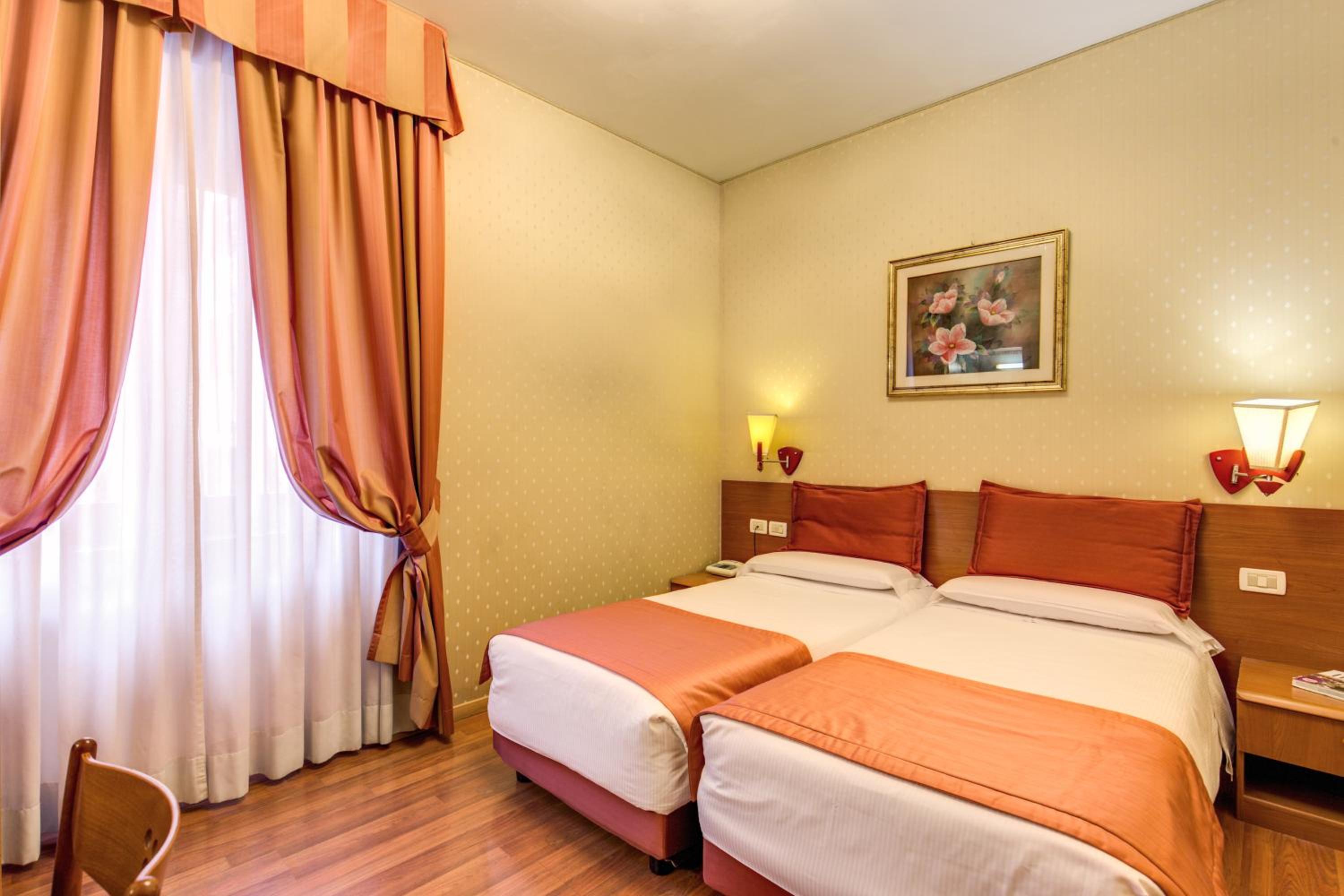 Hotel Flower Garden - Photo 26