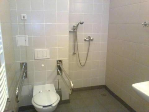 Double or Twin Room - Disability Access - Photo 3