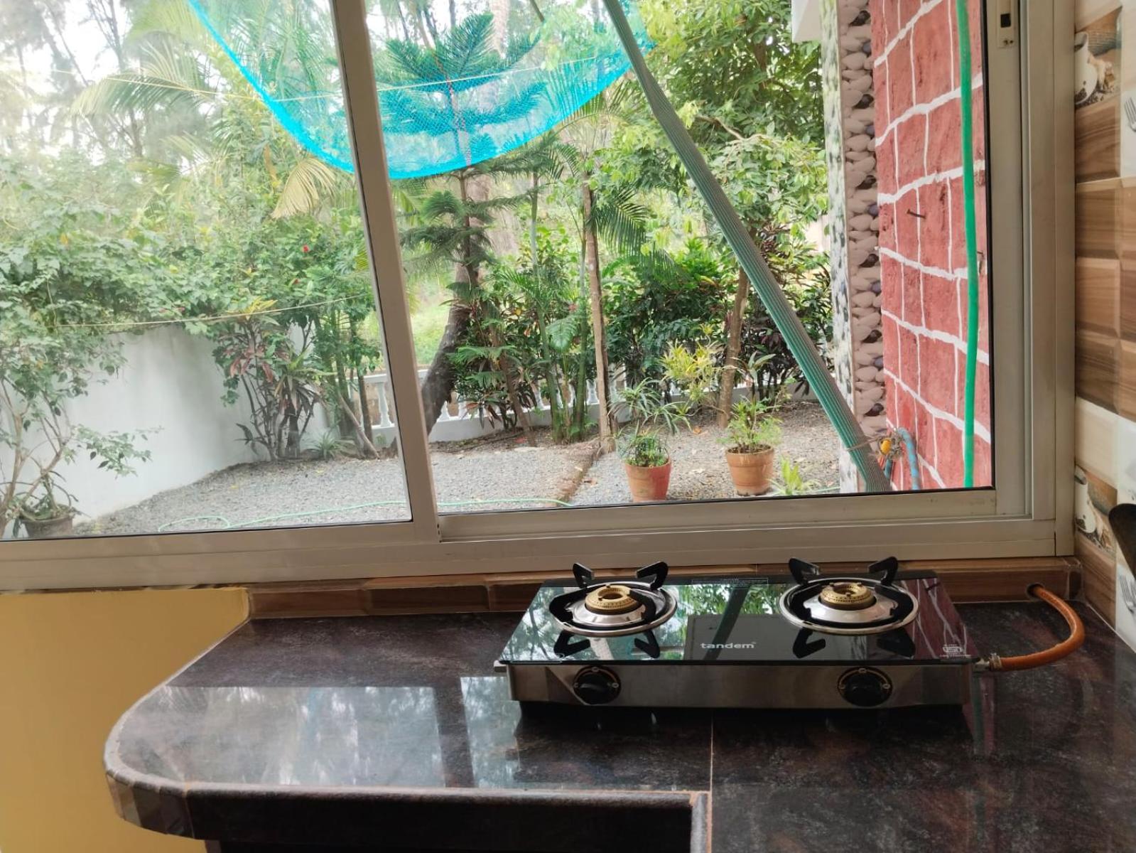 One-Bedroom Apartment with Garden View photo 3