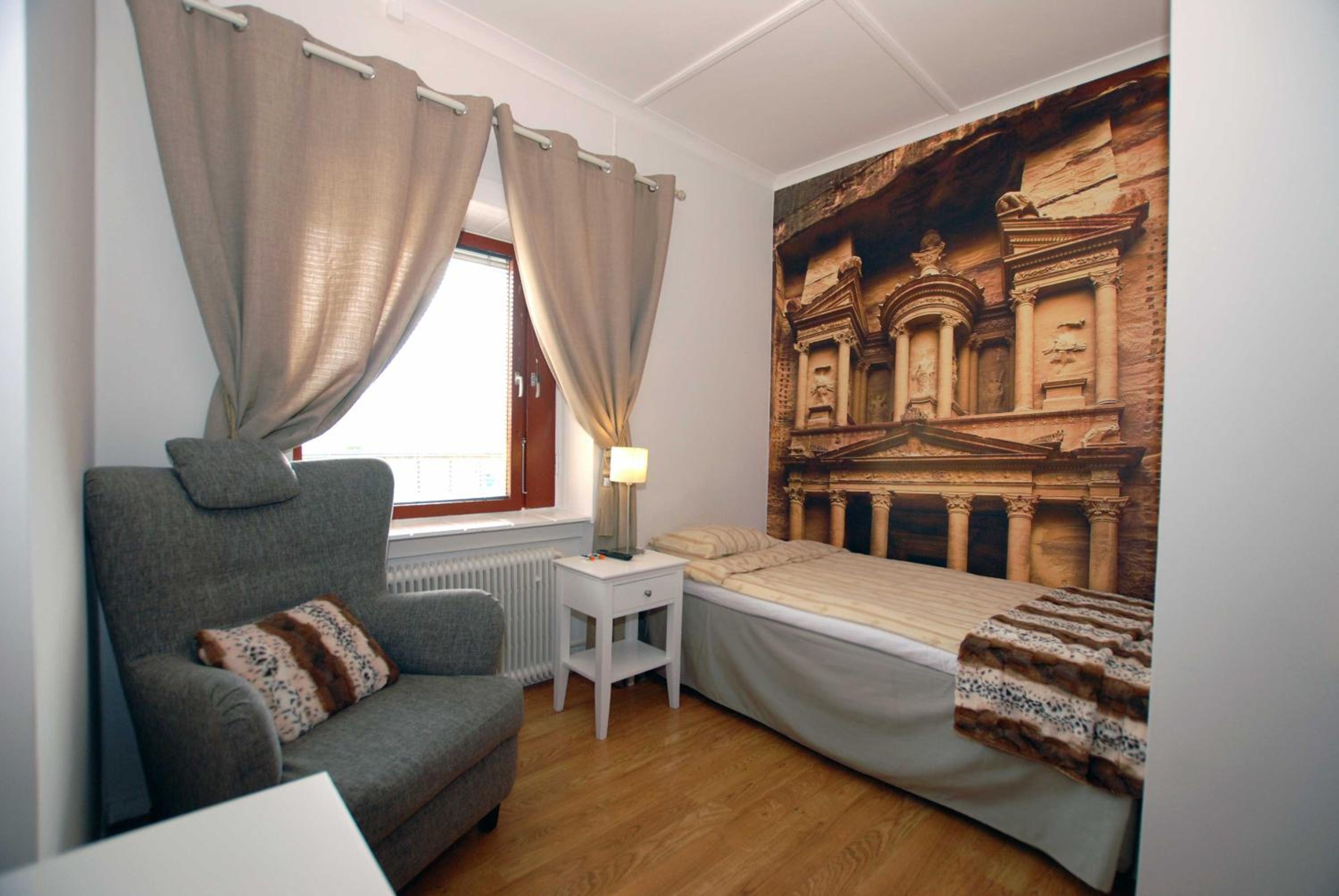Single Room photo 3