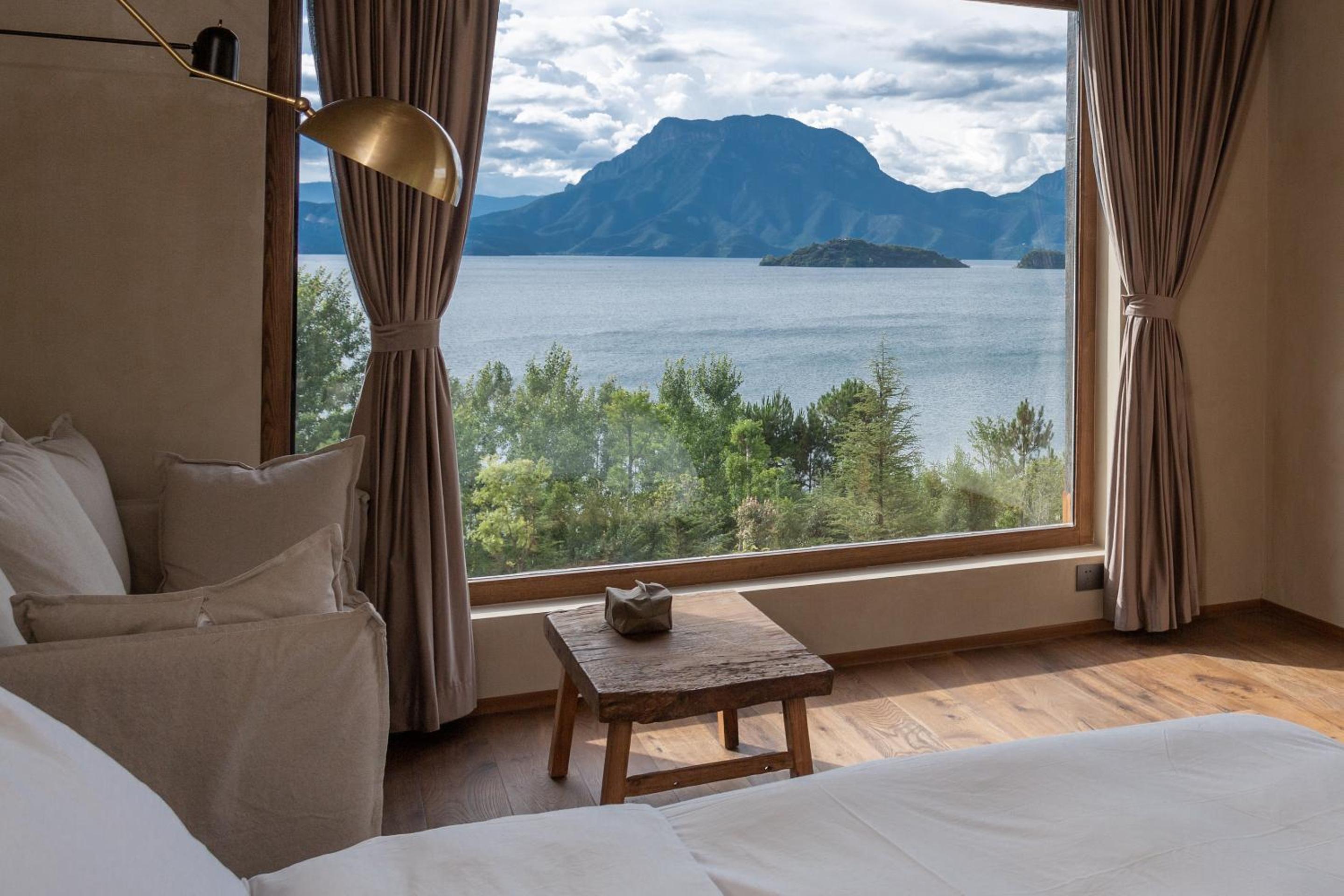 Double Room with Lake View photo 1