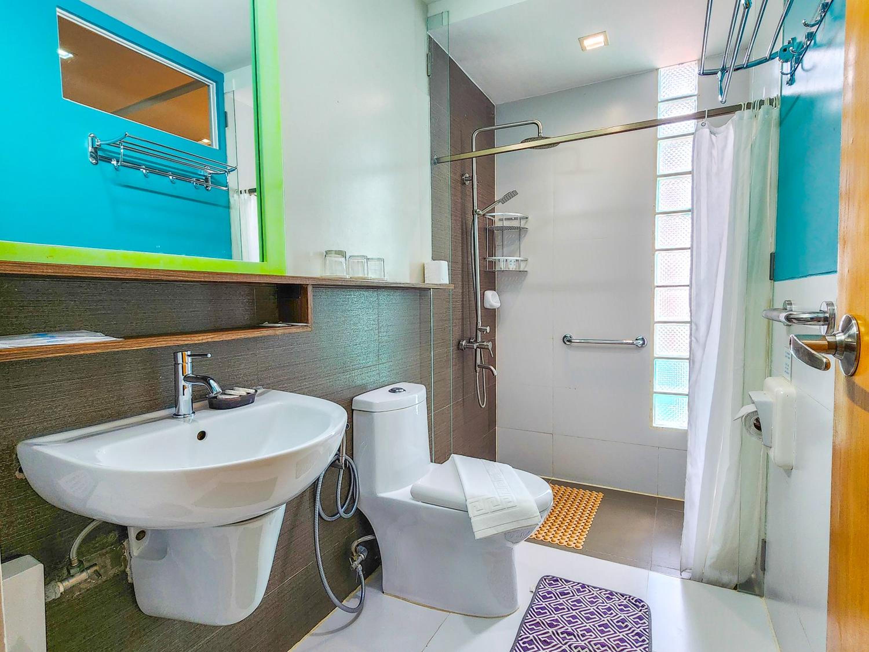 Standard Triple Room - Photo 10
