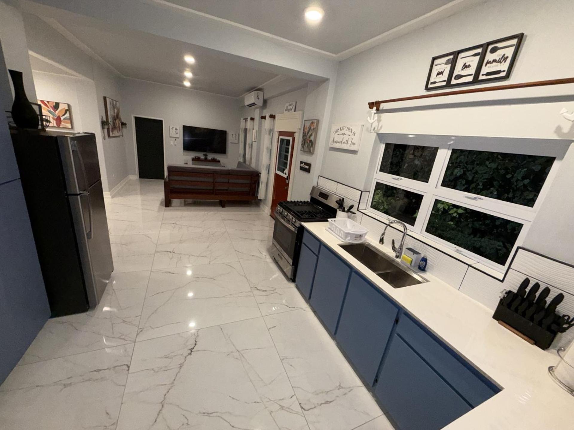 Deluxe One-Bedroom Apartment with Garden View photo 3