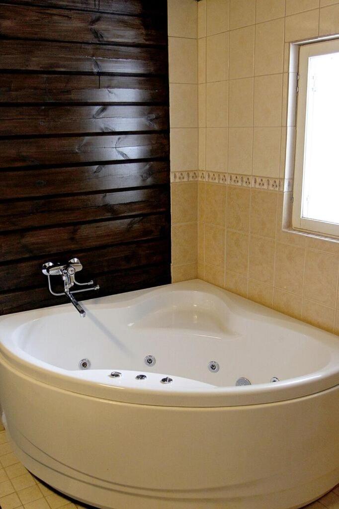 Three-Bedroom Chalet photo 3