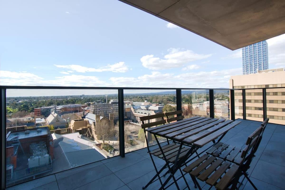 Apartment with View and Balcony photo 3