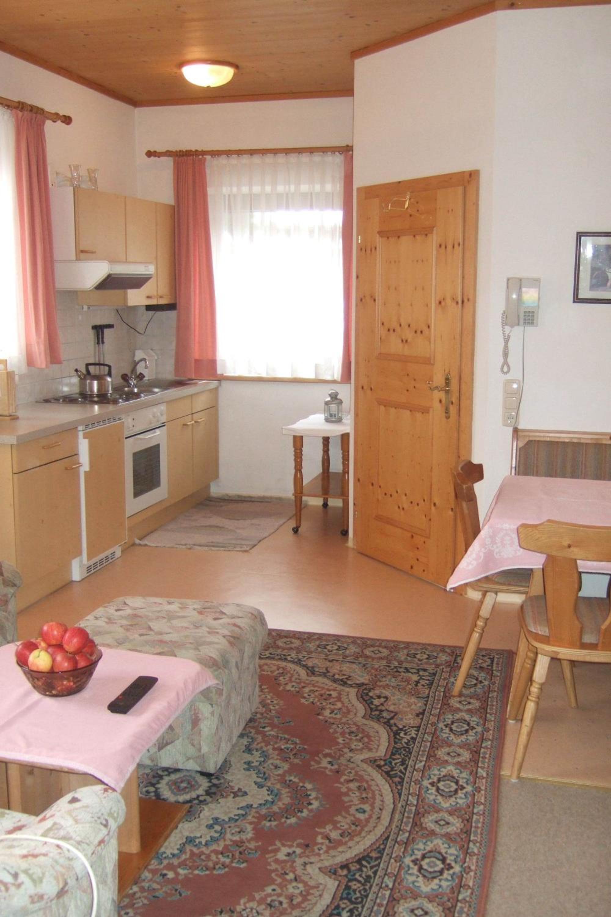 One-Bedroom Apartment with Balcony photo 3