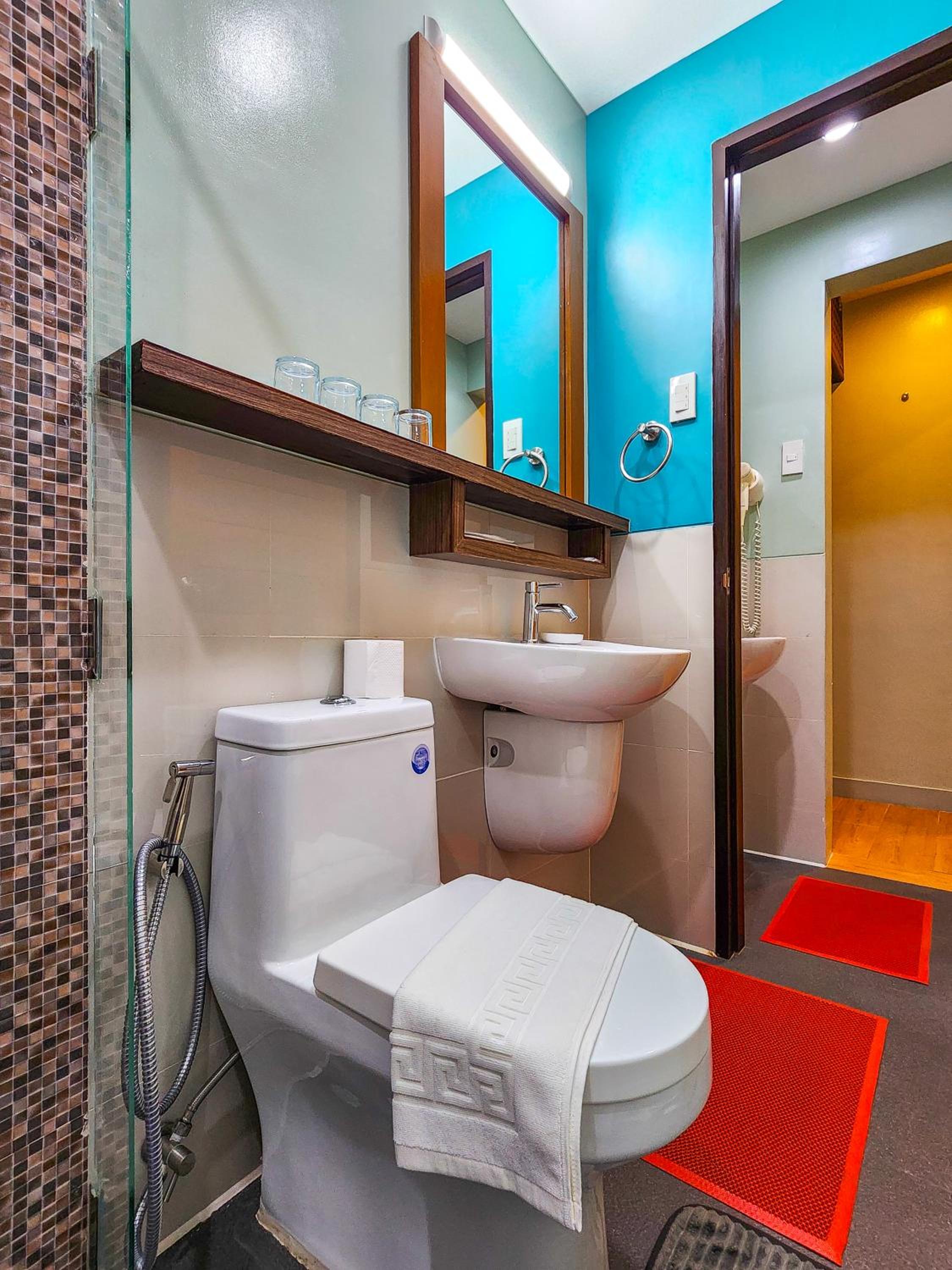 Standard Quadruple Room - Photo 14