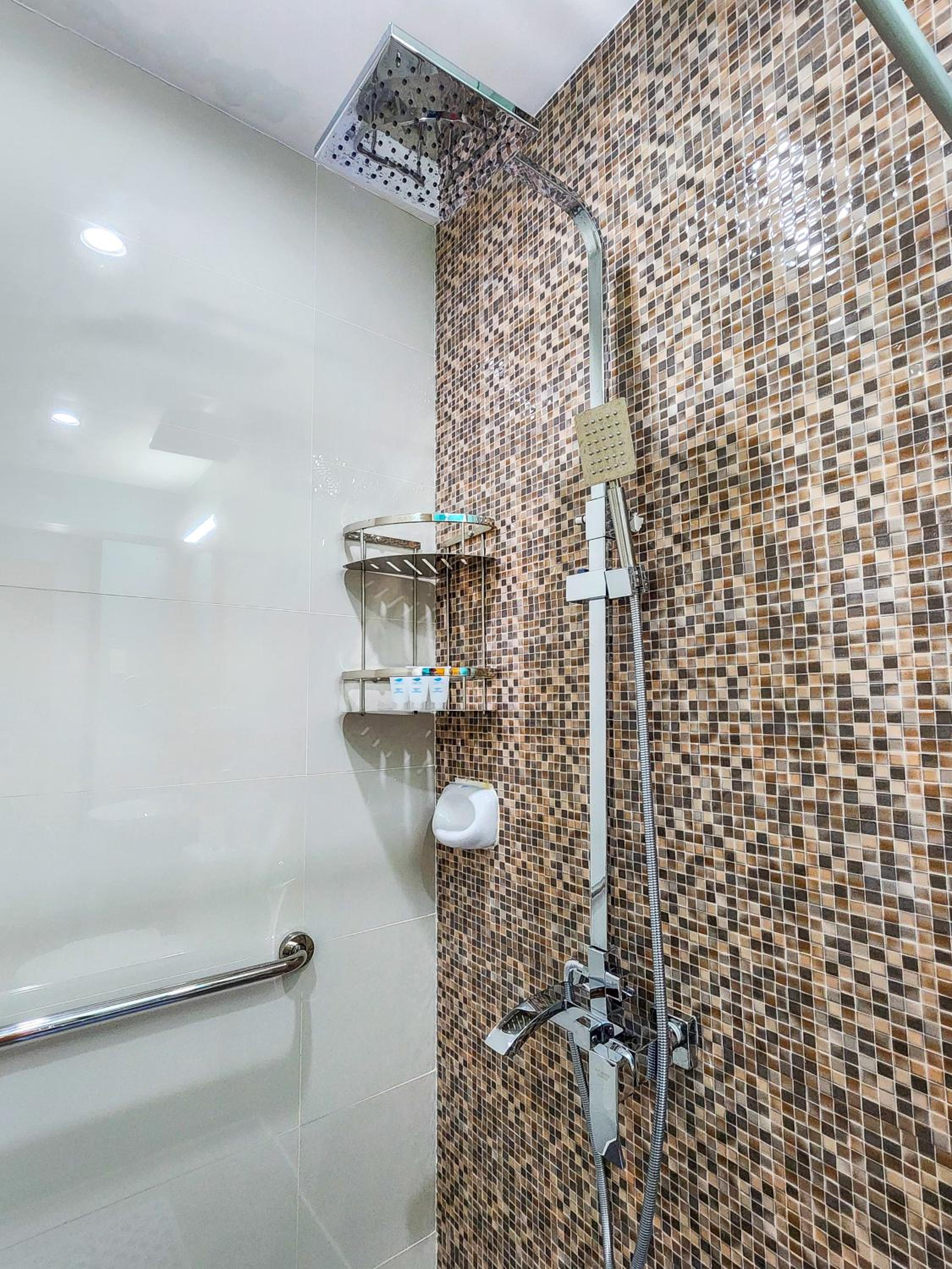 Standard Quadruple Room - Photo 10