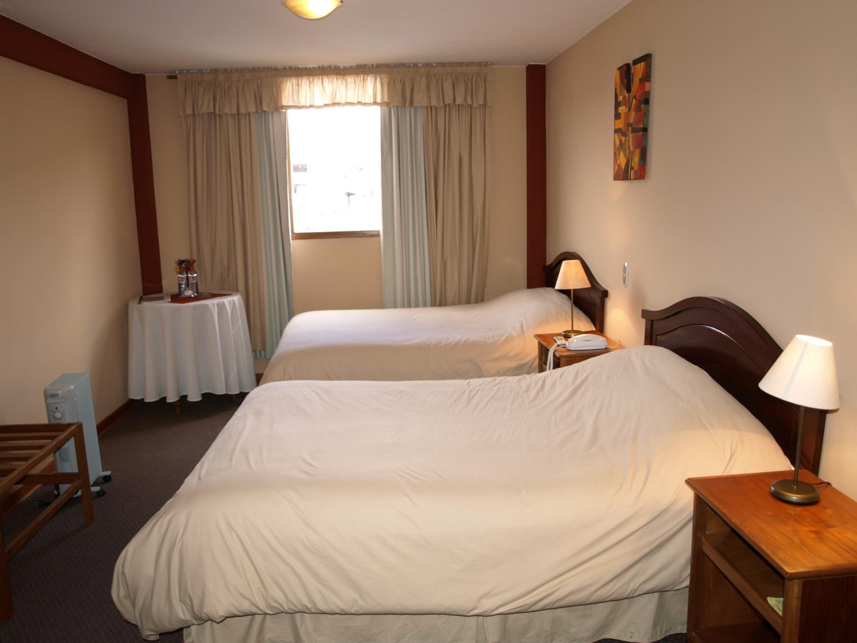 Twin Room - Photo 4