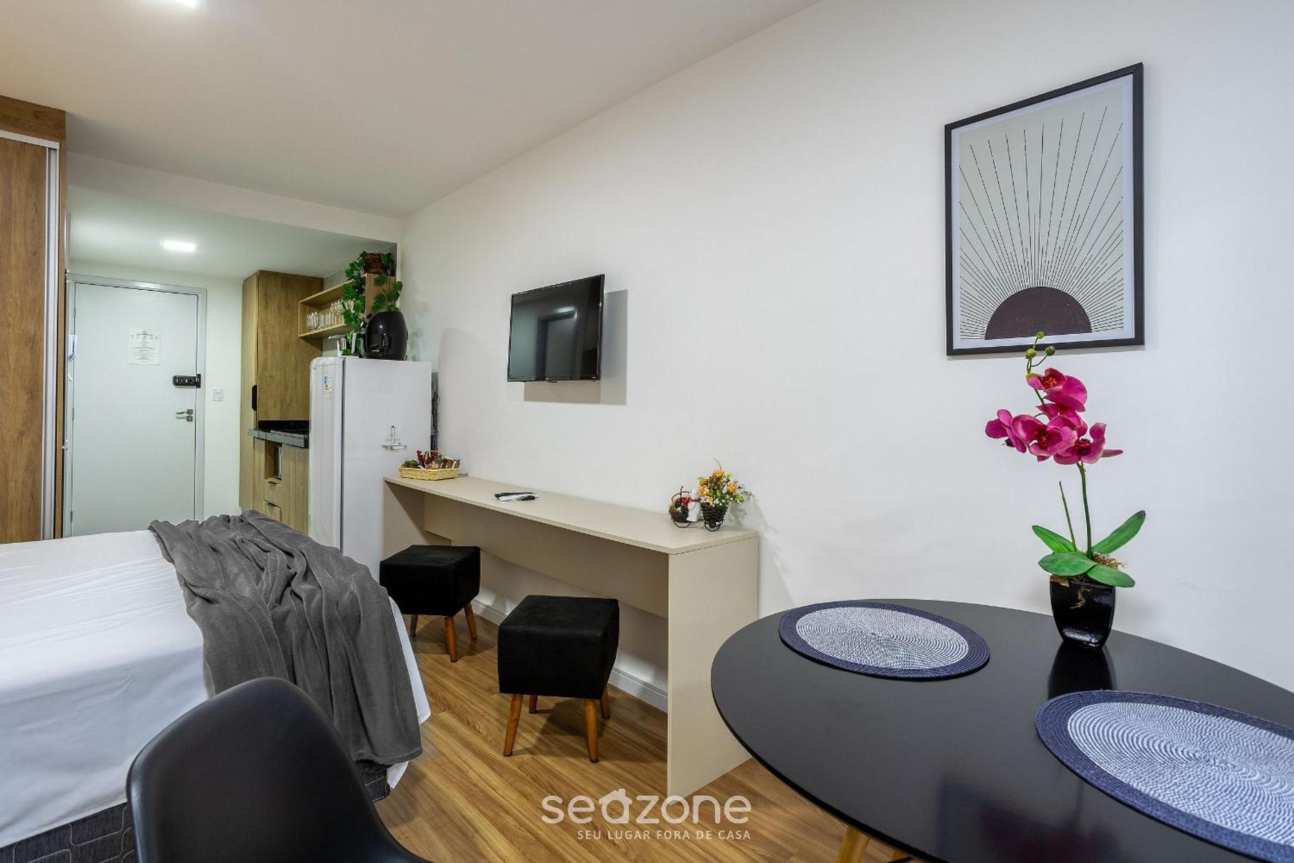 Apartment photo 2